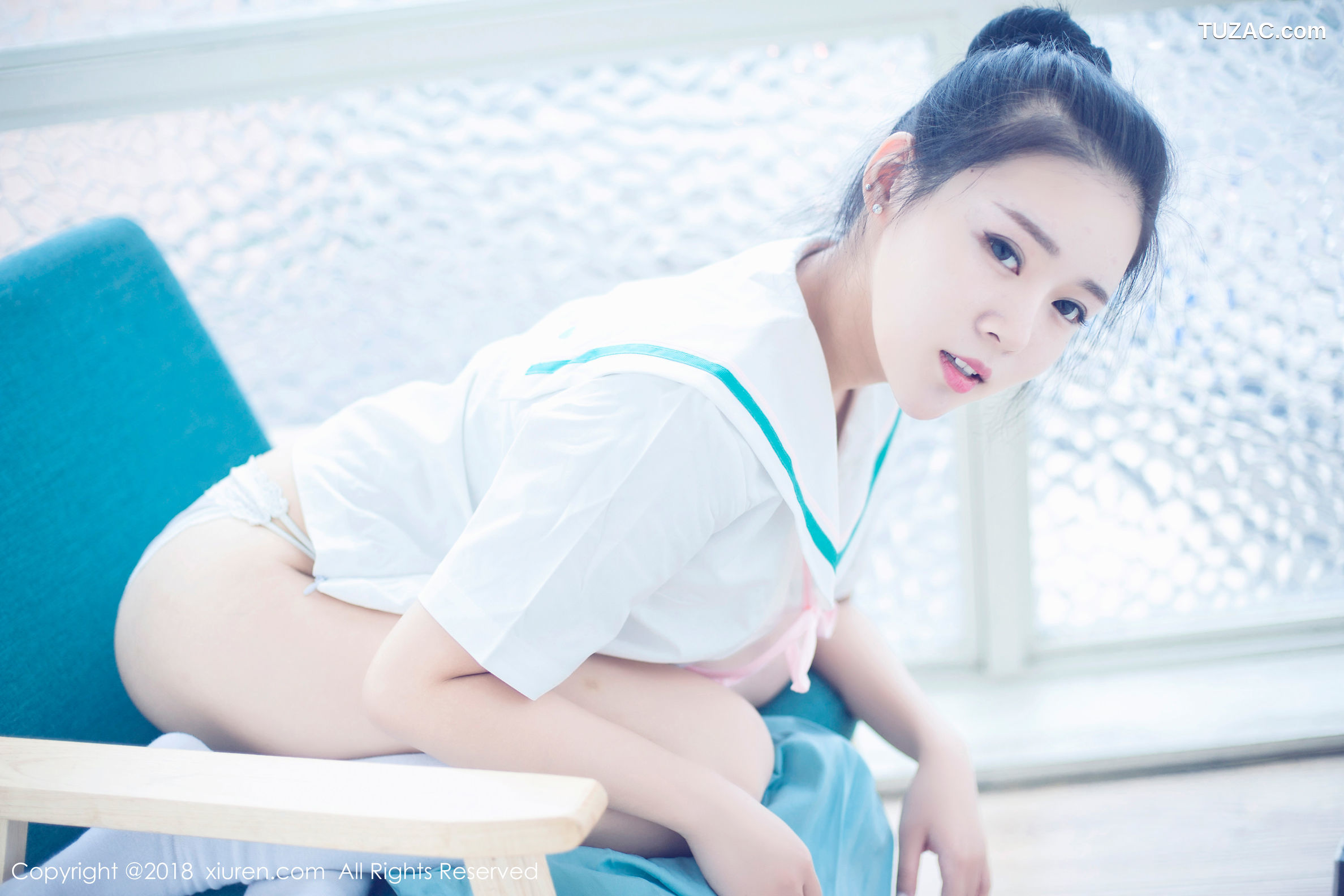 XiuRen秀人网-932-红气球-《童颜巨乳稚气未脱小姑娘》-2018.02.09
