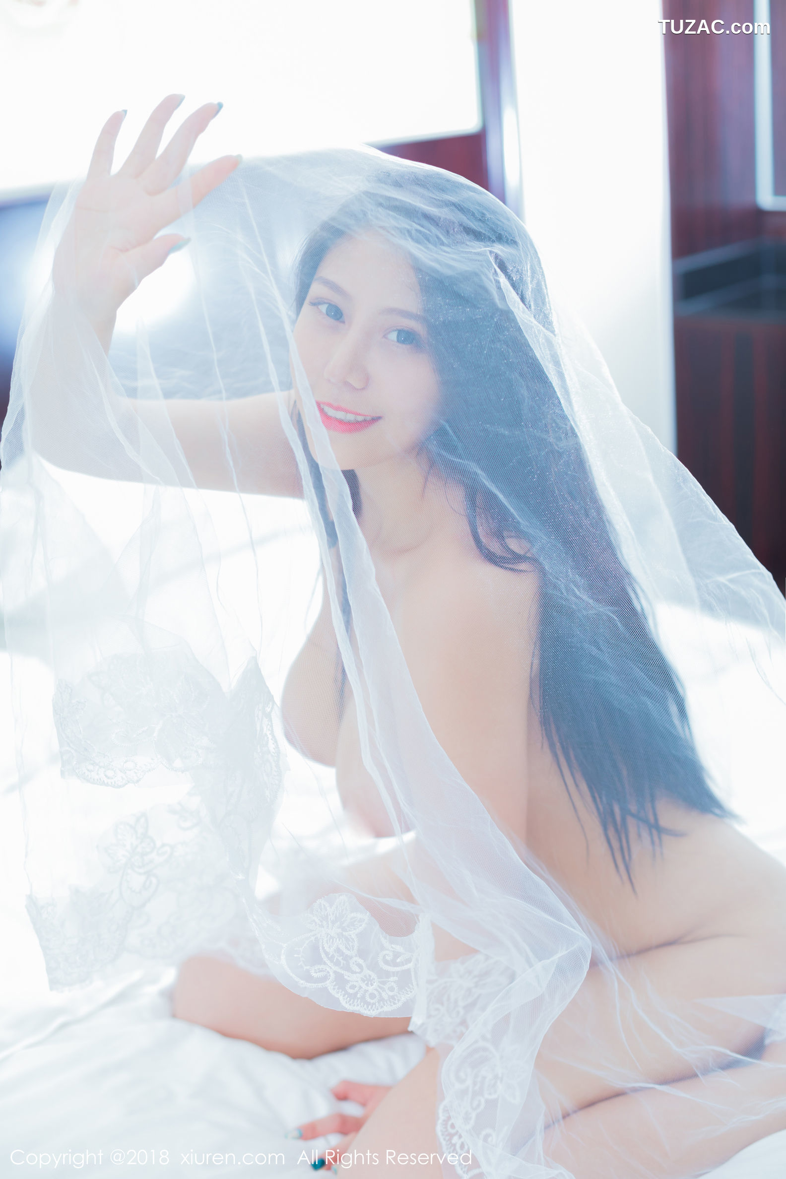 XiuRen秀人网-1054-模特若可-《魅惑私房》-2018.06.27