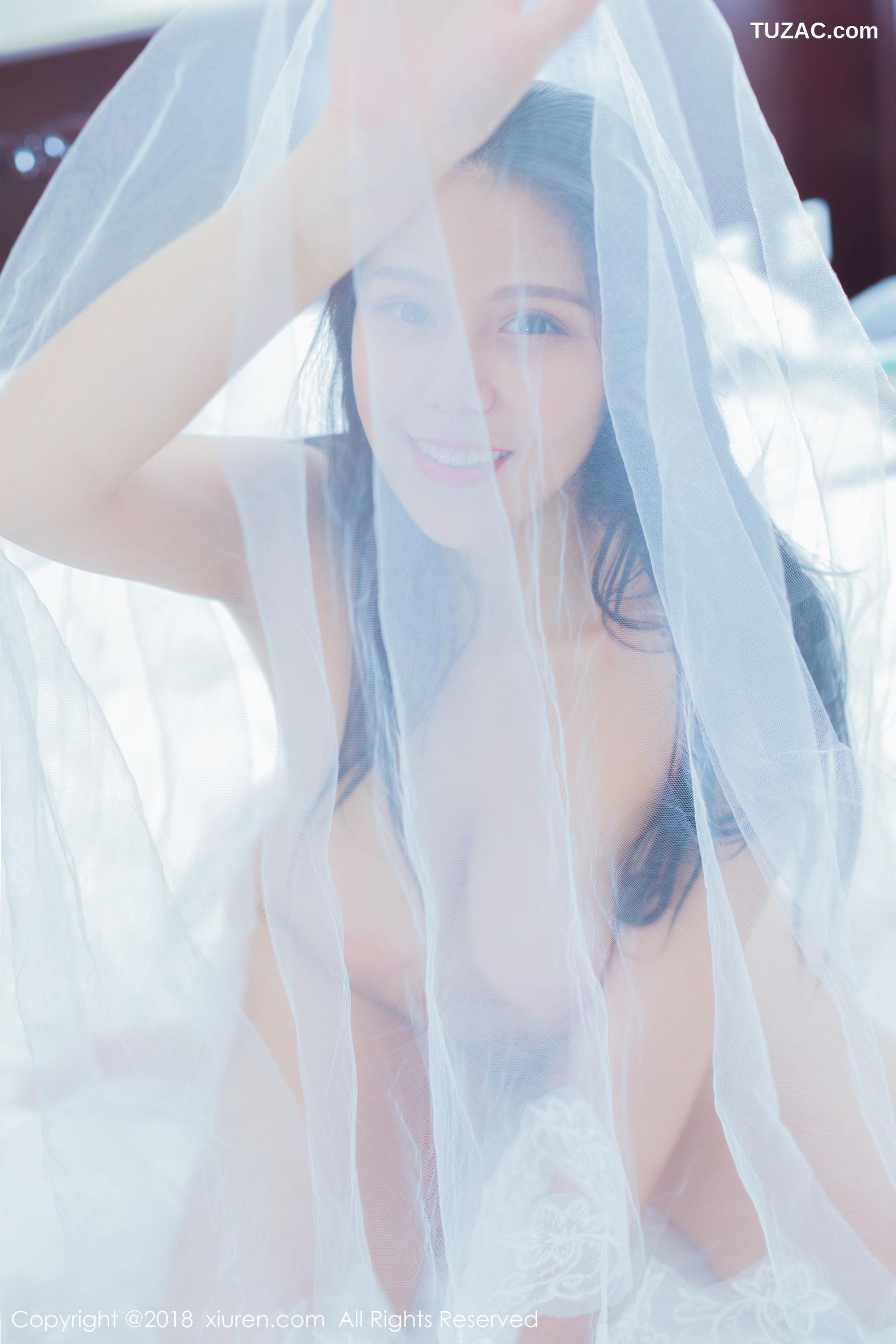 XiuRen秀人网-1054-模特若可-《魅惑私房》-2018.06.27