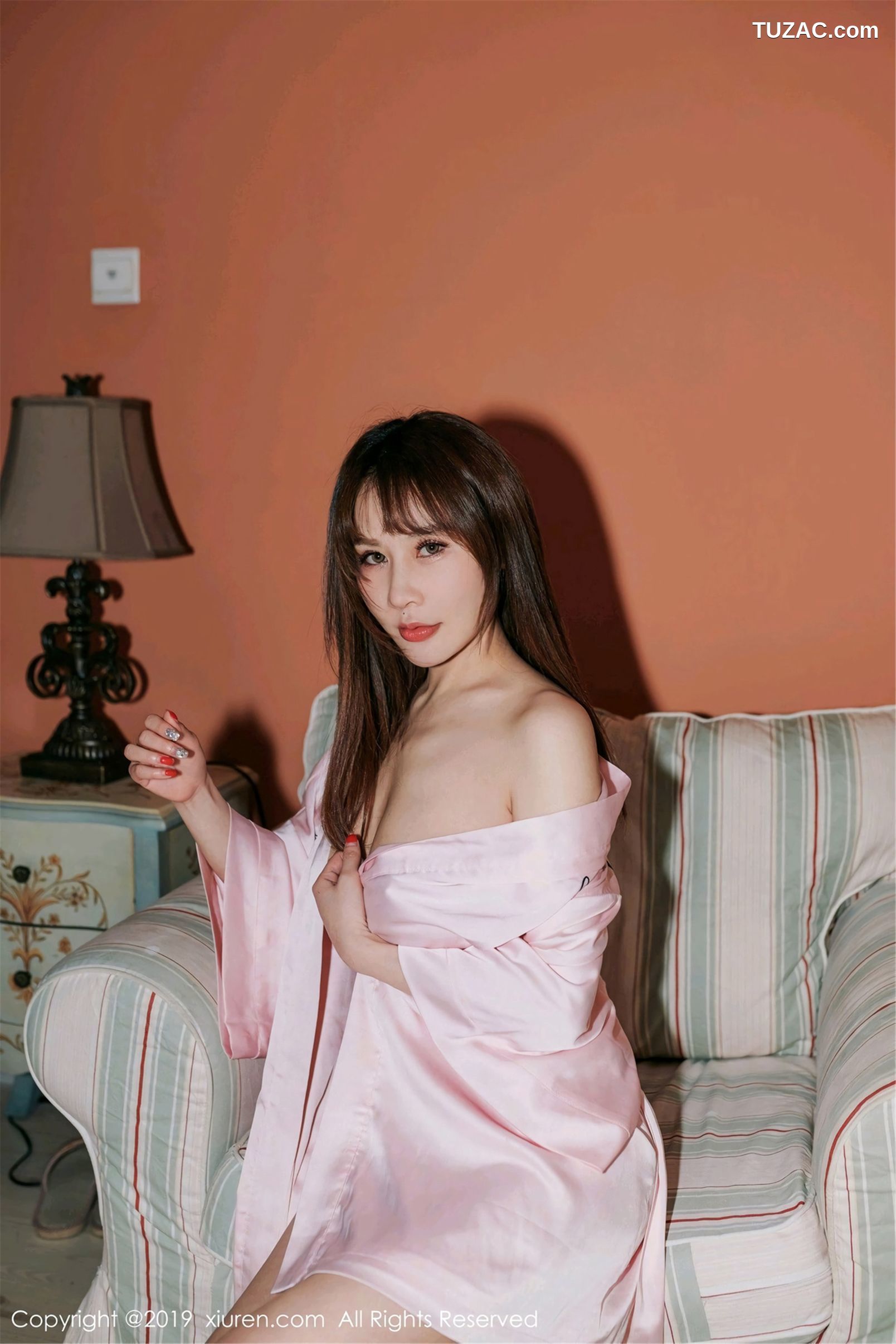 XiuRen秀人网-1422-苏可Er-《古风内衣与蕾丝制服女仆》-2019.04.28