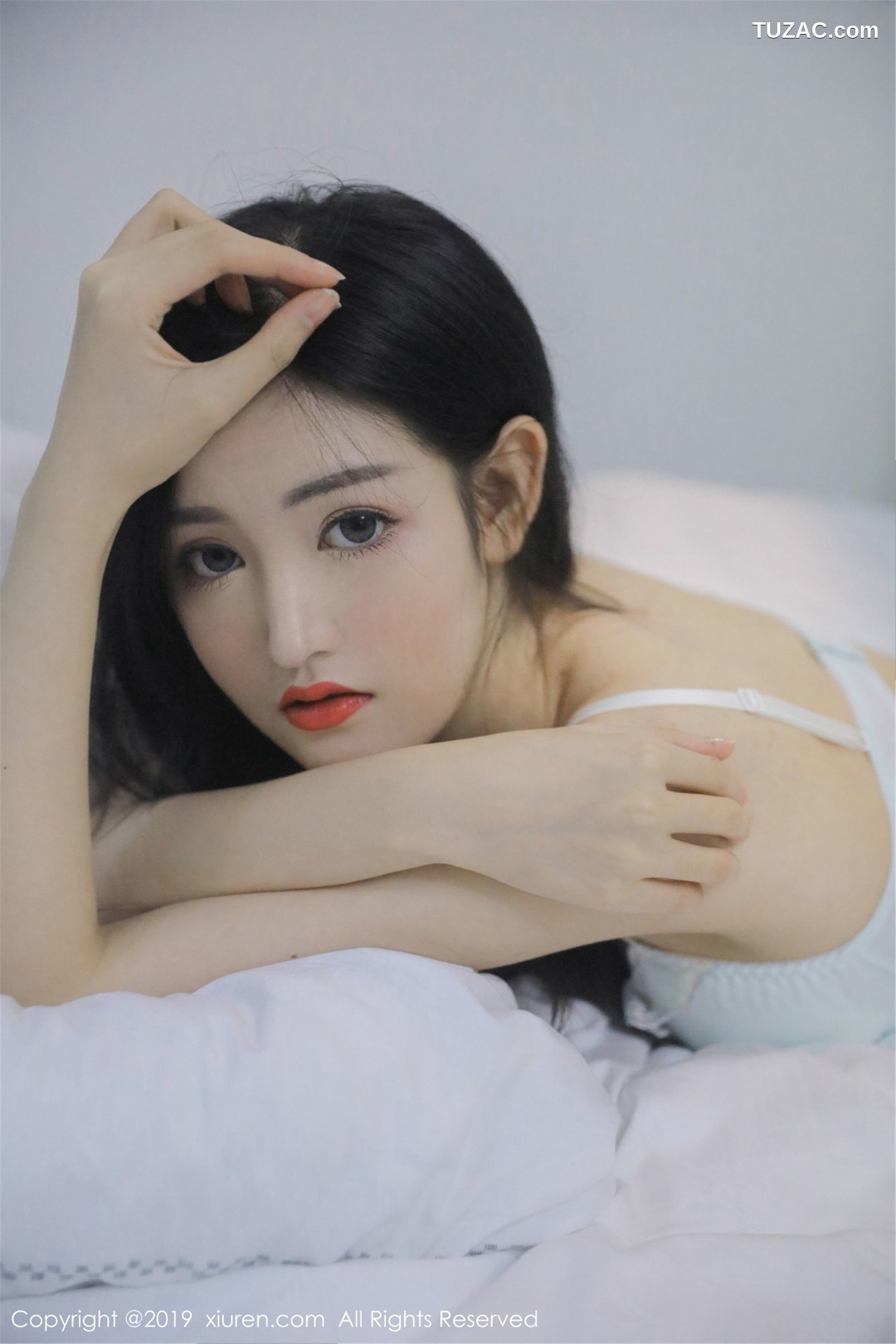 XiuRen秀人网-1449-沈梦瑶-《朦胧唯美且不失娇媚诱惑的柔情私房》-2019.05.14