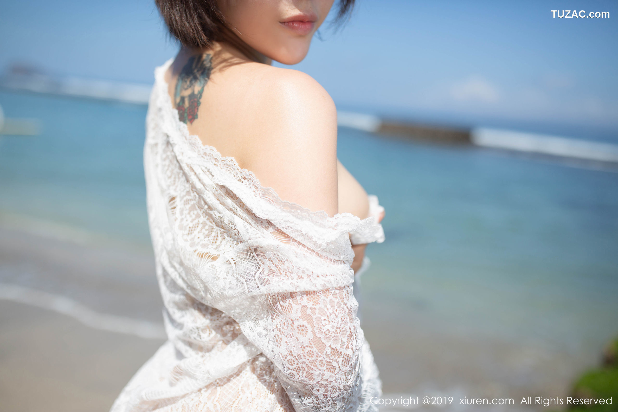 XiuRen秀人网-1612-艾莉-《性感激凸内衣与真空婚纱诱惑系列》-2019.08.12