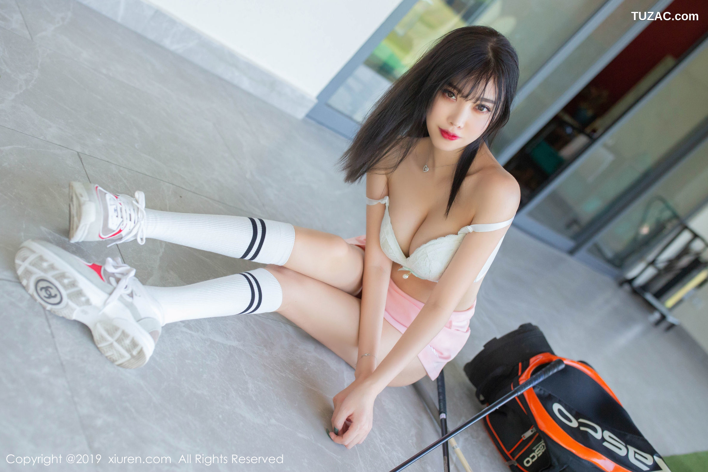 XiuRen秀人网-1874-杨晨晨-《高尔夫主题》-2019.12.23