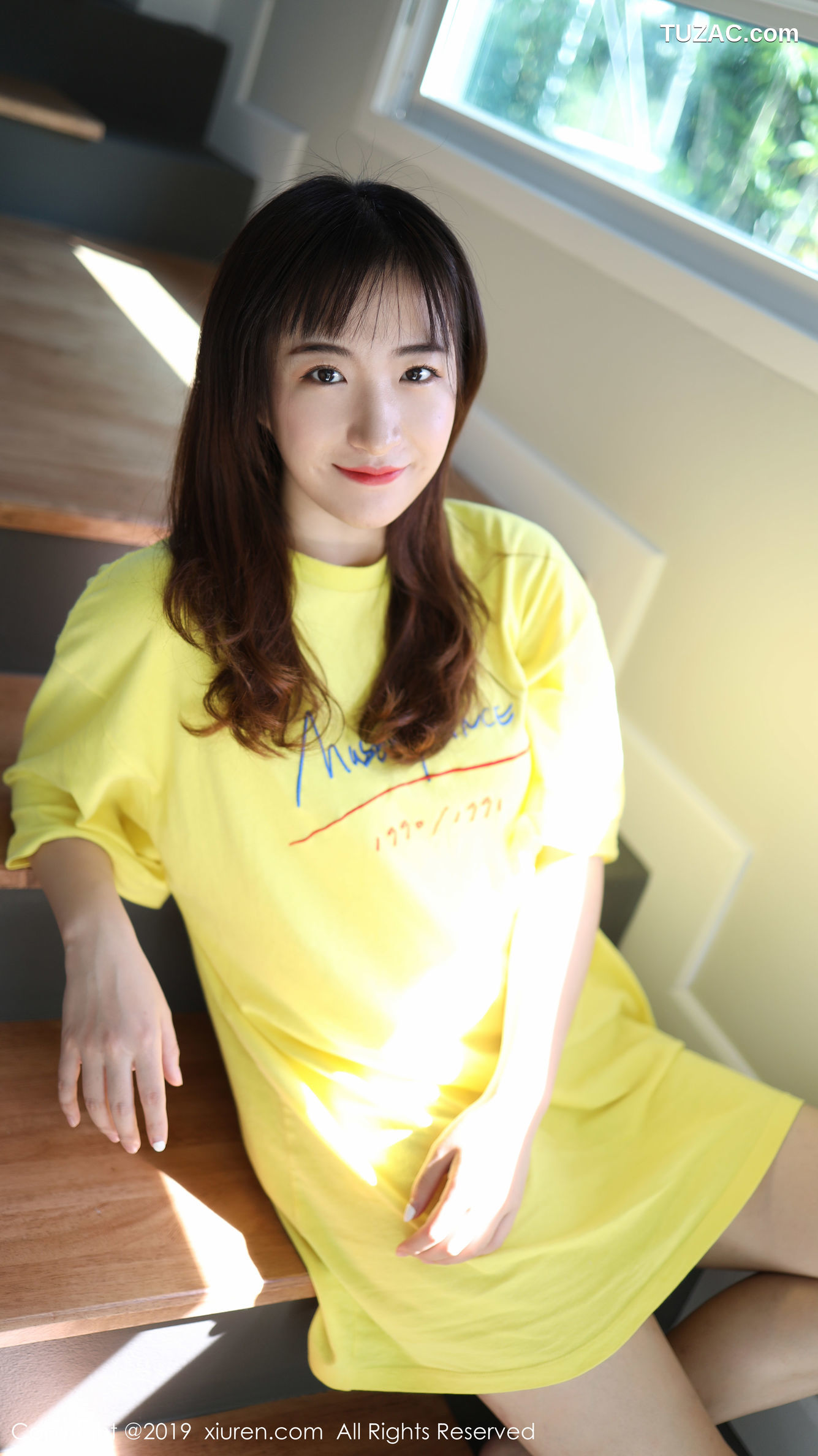 XiuRen秀人网-1892-艺儿拿铁-《室外小清新主题系列》-2019.12.30