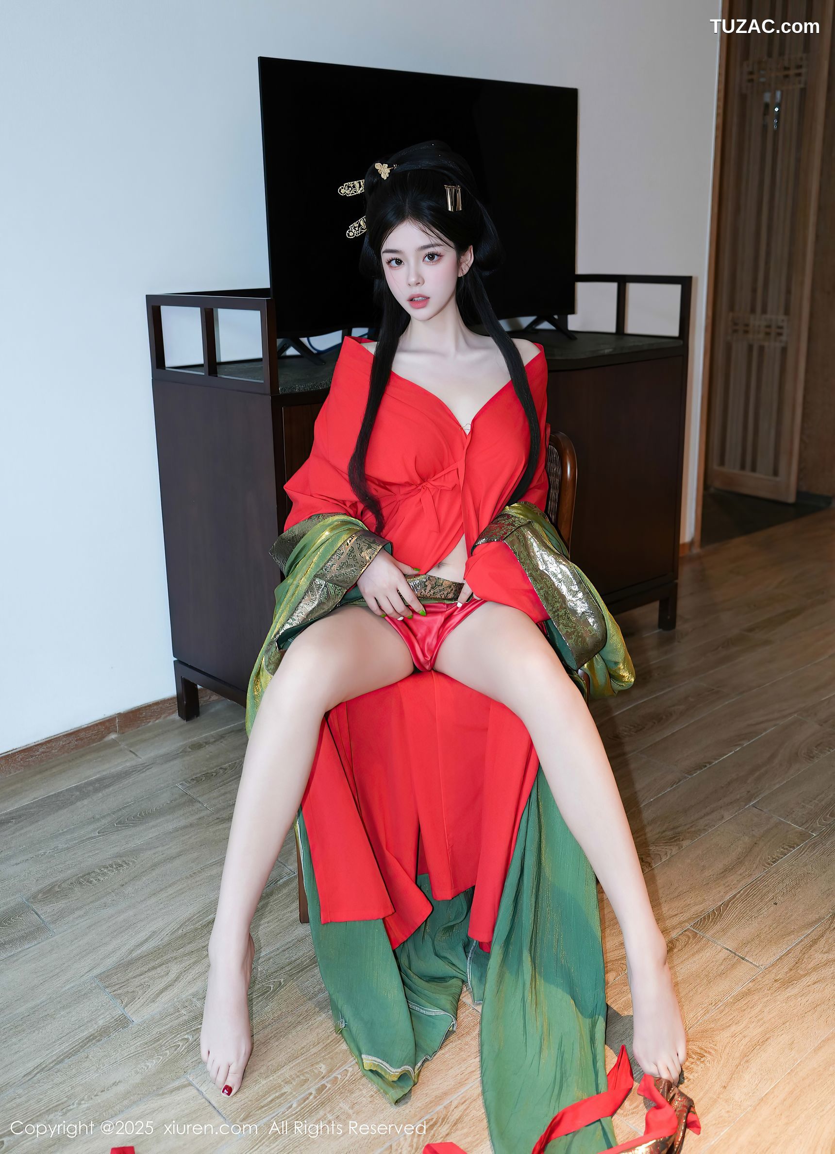 XiuRen秀人网-10126-雪糕CiCi-绿色唐风汉服红色亵衣爆乳-2025.04.09