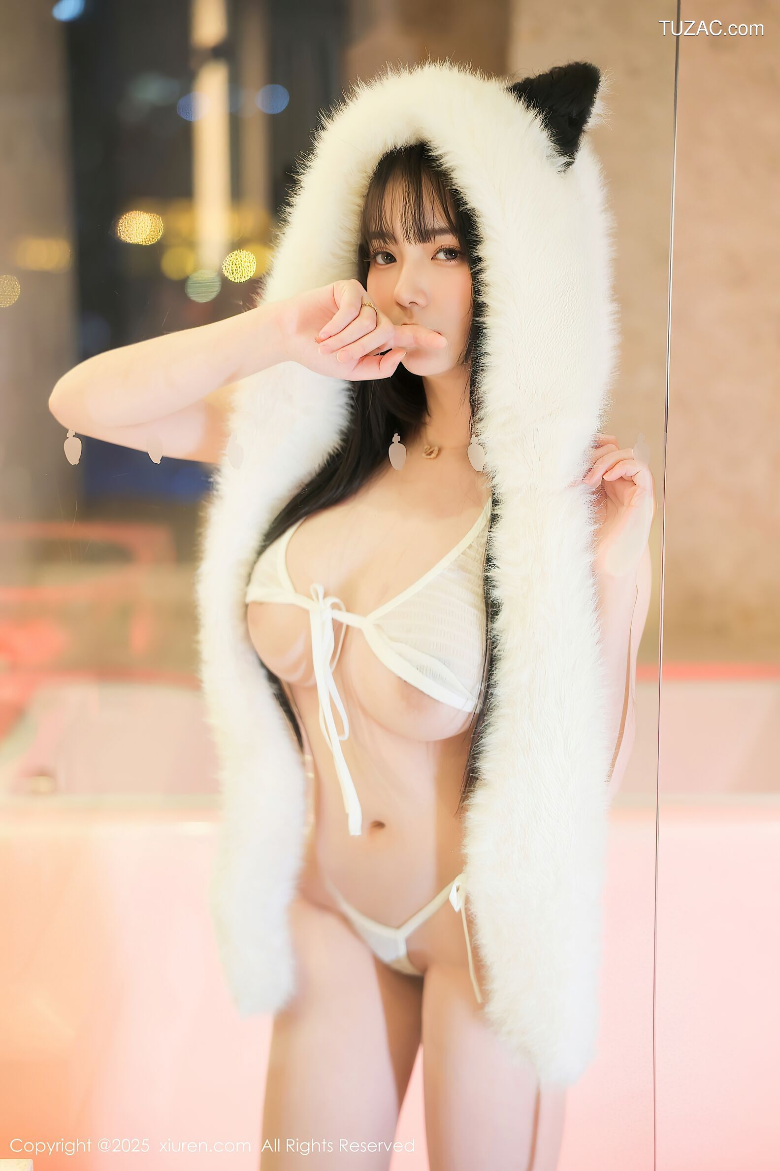 XiuRen秀人网-10302-软情-诱人白色丝袜情趣-2025.05.21