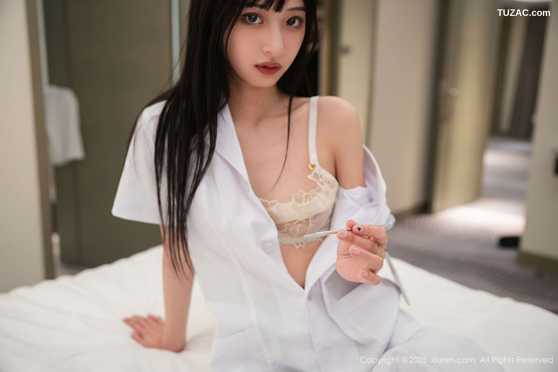XiuRen秀人网-10373-茂木希子-白色护士服爆乳黑丝-2025.06.06