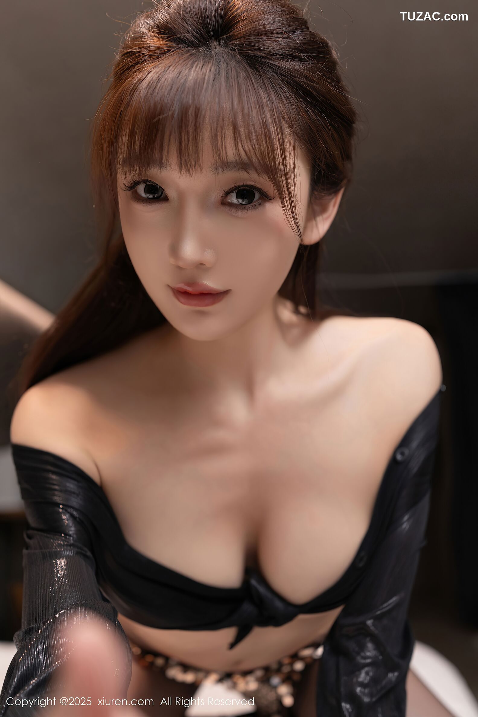 XiuRen秀人网-10505-陆萱萱-合租美女黑色衬衫魅惑黑丝-2025.07.03