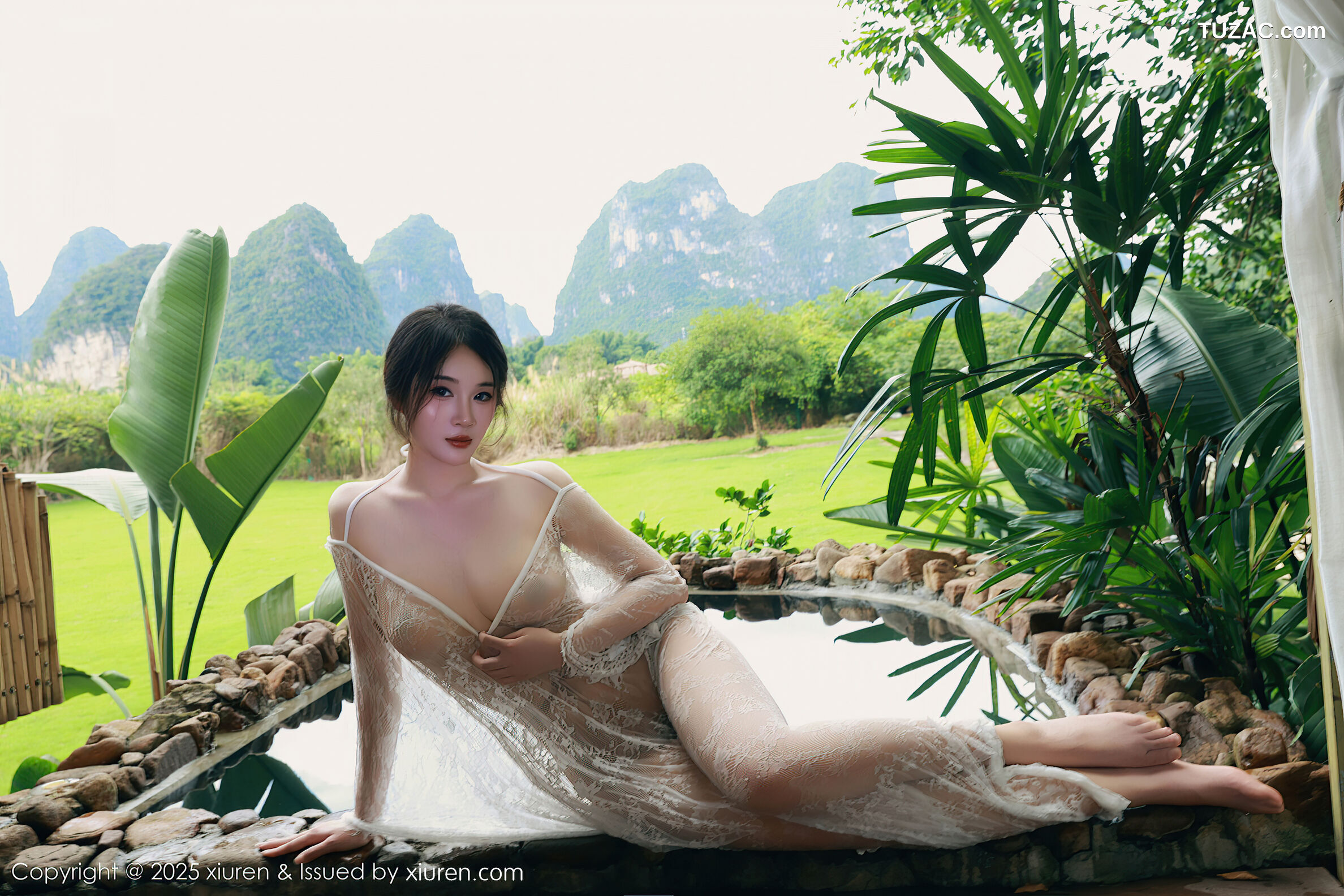 XiuRen秀人网-10538-南乔-浅绿色旗袍户外-透视白纱湿身爆乳-2025.07.11