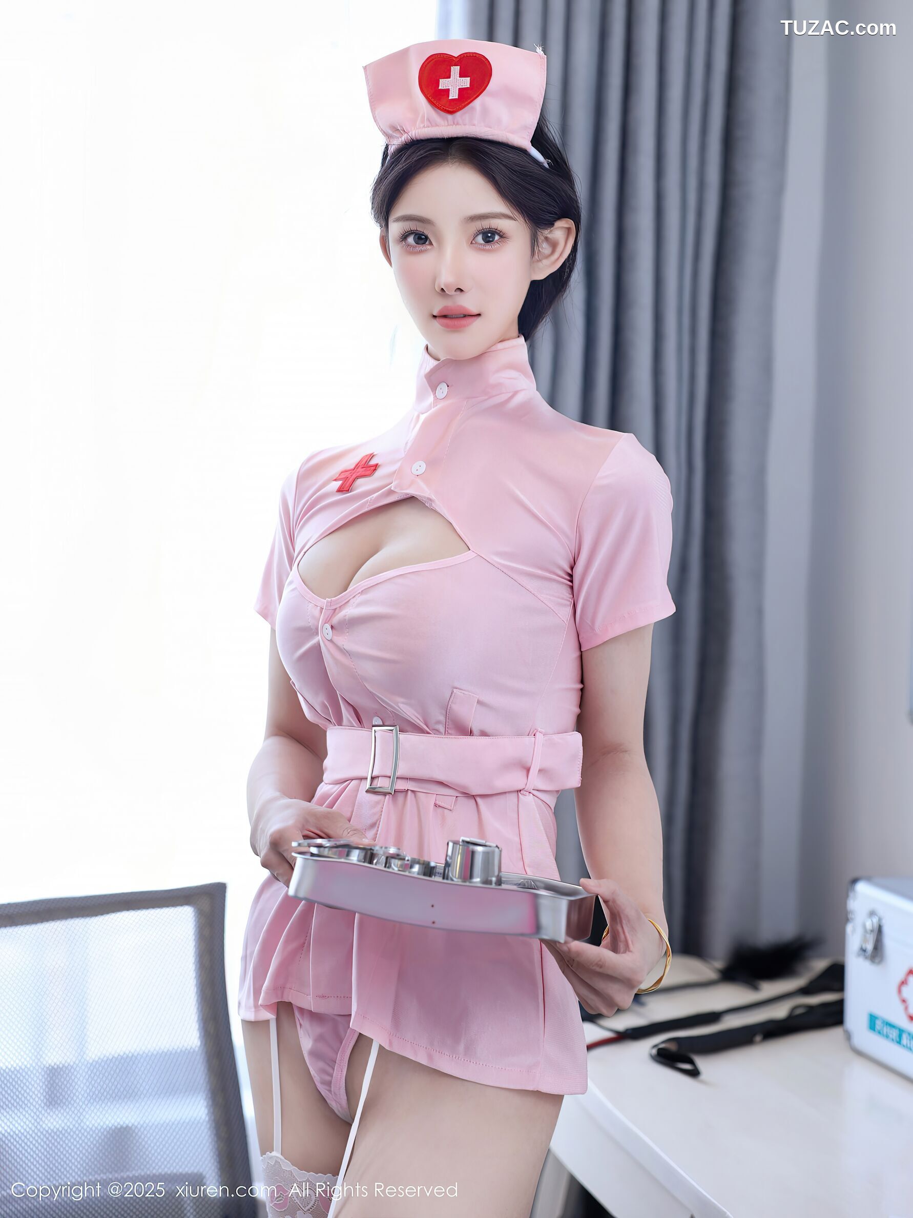XiuRen秀人网-10563-梨霜儿-粉色情趣护士装爆乳-2025.07.18