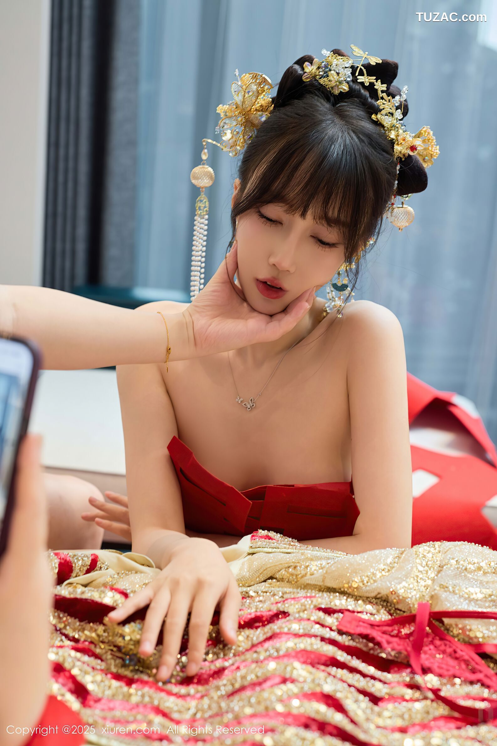 XiuRen秀人网-10567-玥儿玥er-金色新娘装诱惑-2025.07.21