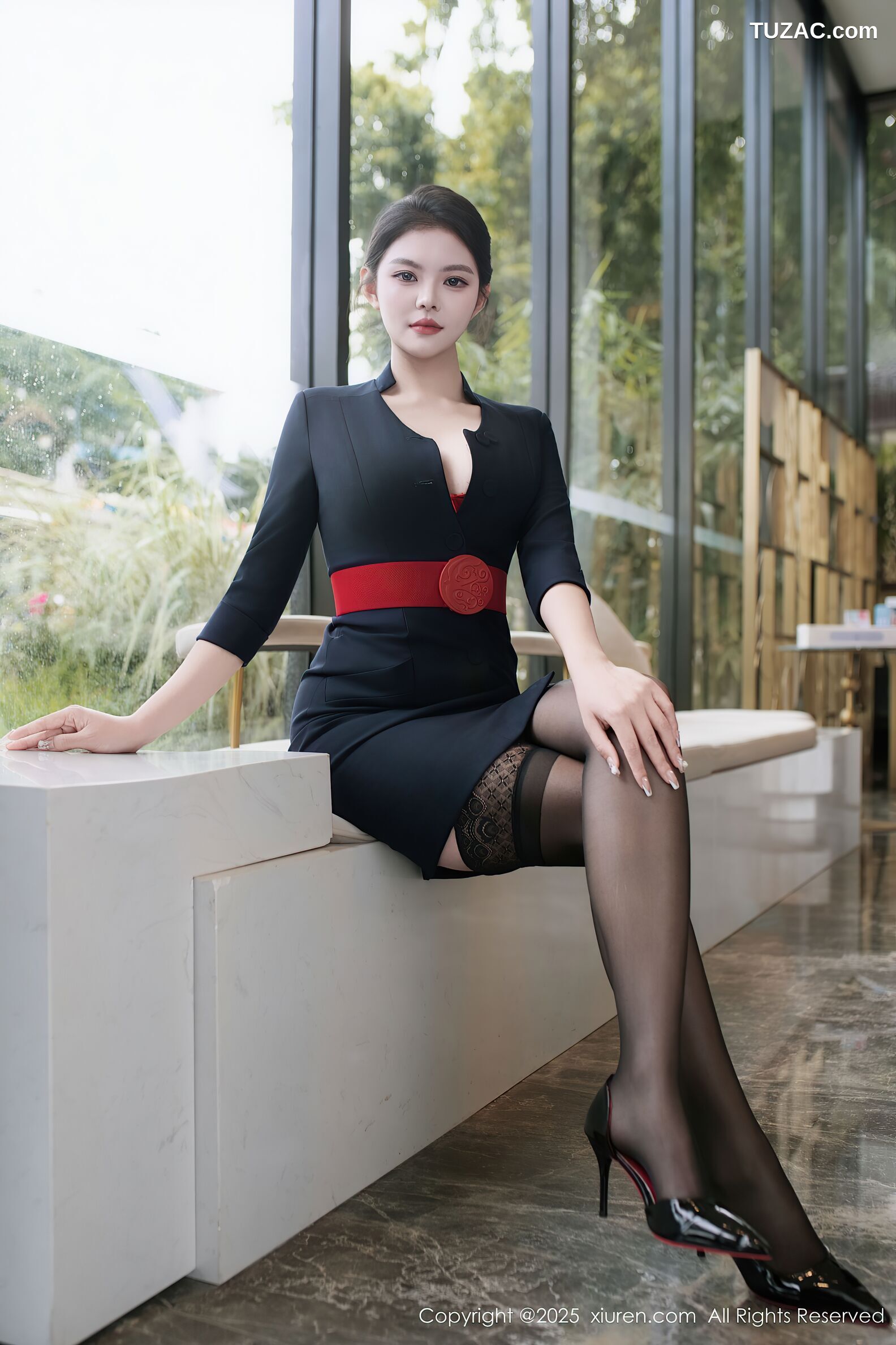 XiuRen秀人网-10574-冬安-深蓝色制服红色内衣黑丝-2025.07.23