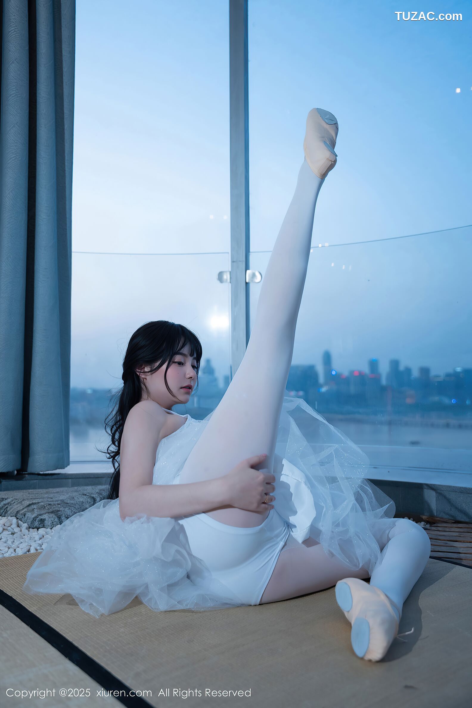 XiuRen秀人网-10575-软情-白色芭蕾服爆乳白丝-2025.07.23