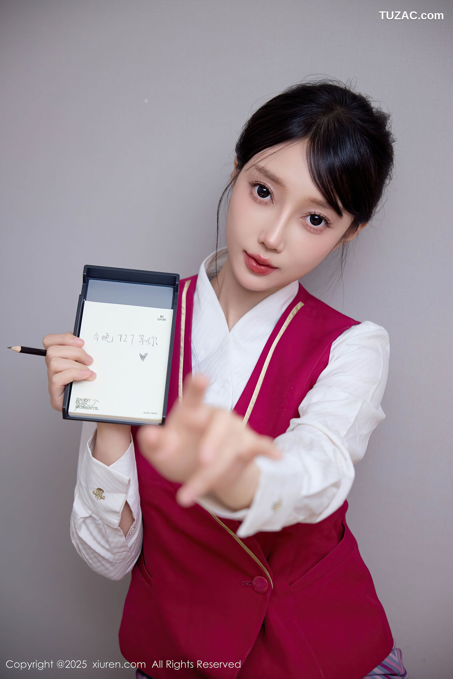 XiuRen秀人网-10620-玥儿玥er-空姐制服黑丝诱惑-2025.08.04