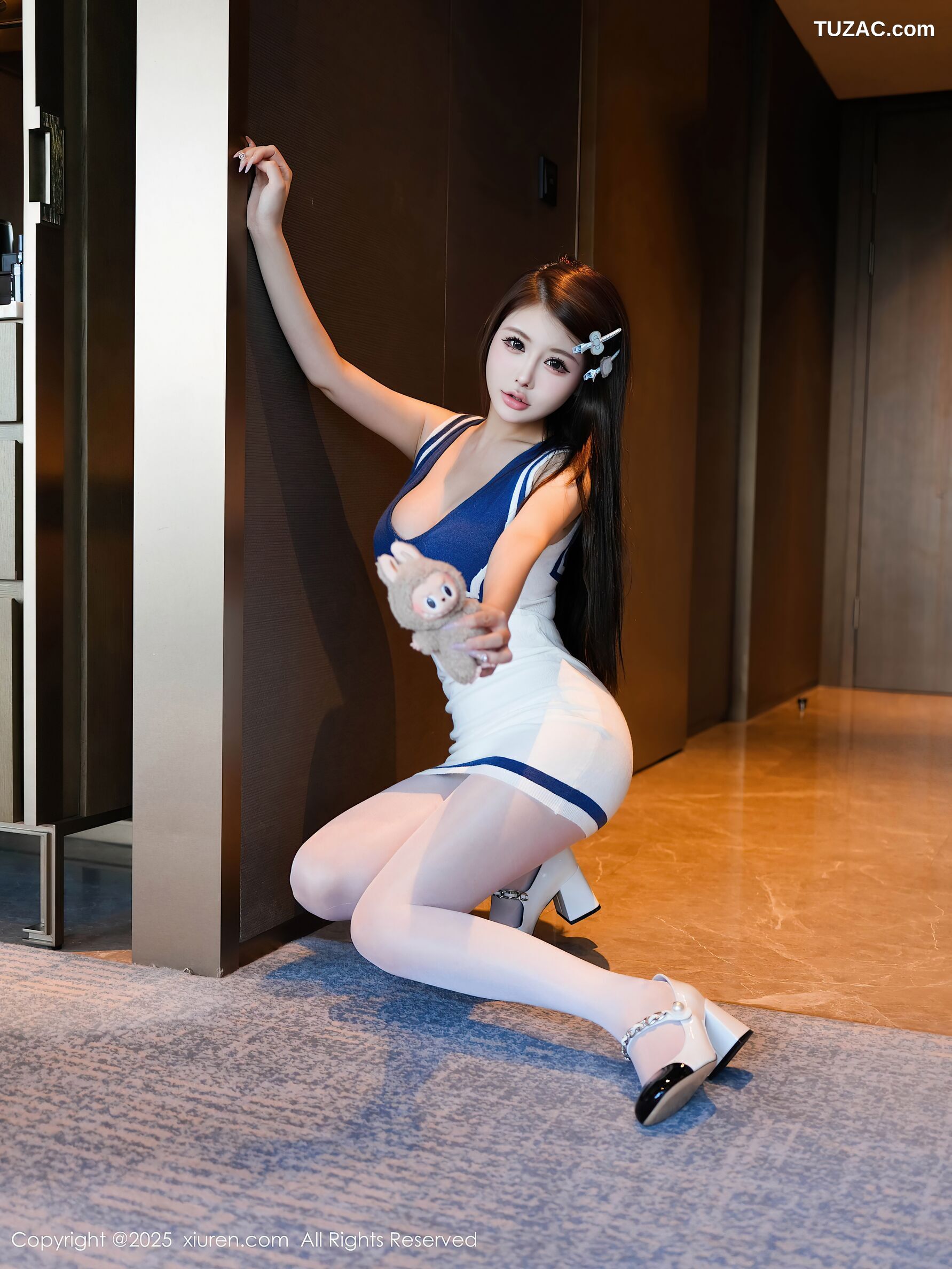XiuRen秀人网-10628-甜妮-蓝白连衣短裙淡粉内衣-2025.08.07