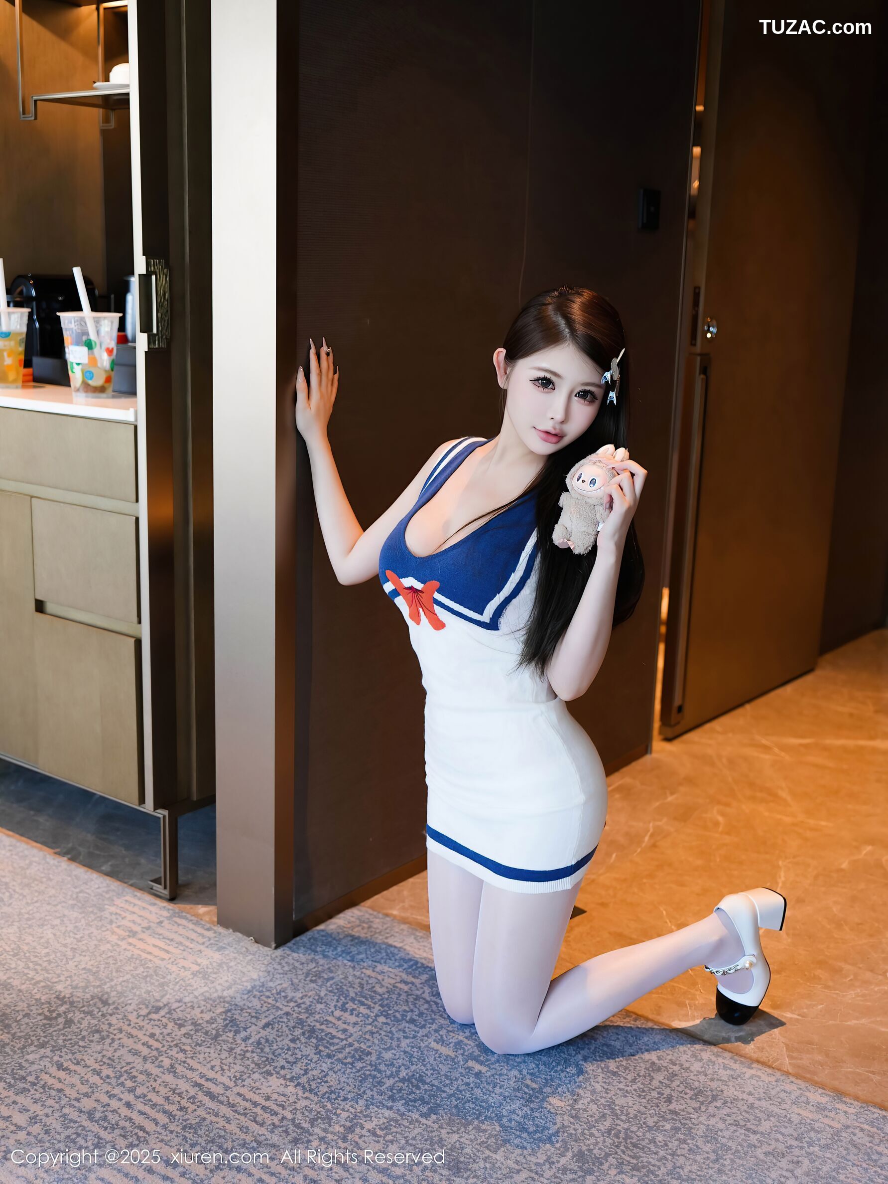 XiuRen秀人网-10628-甜妮-蓝白连衣短裙淡粉内衣-2025.08.07