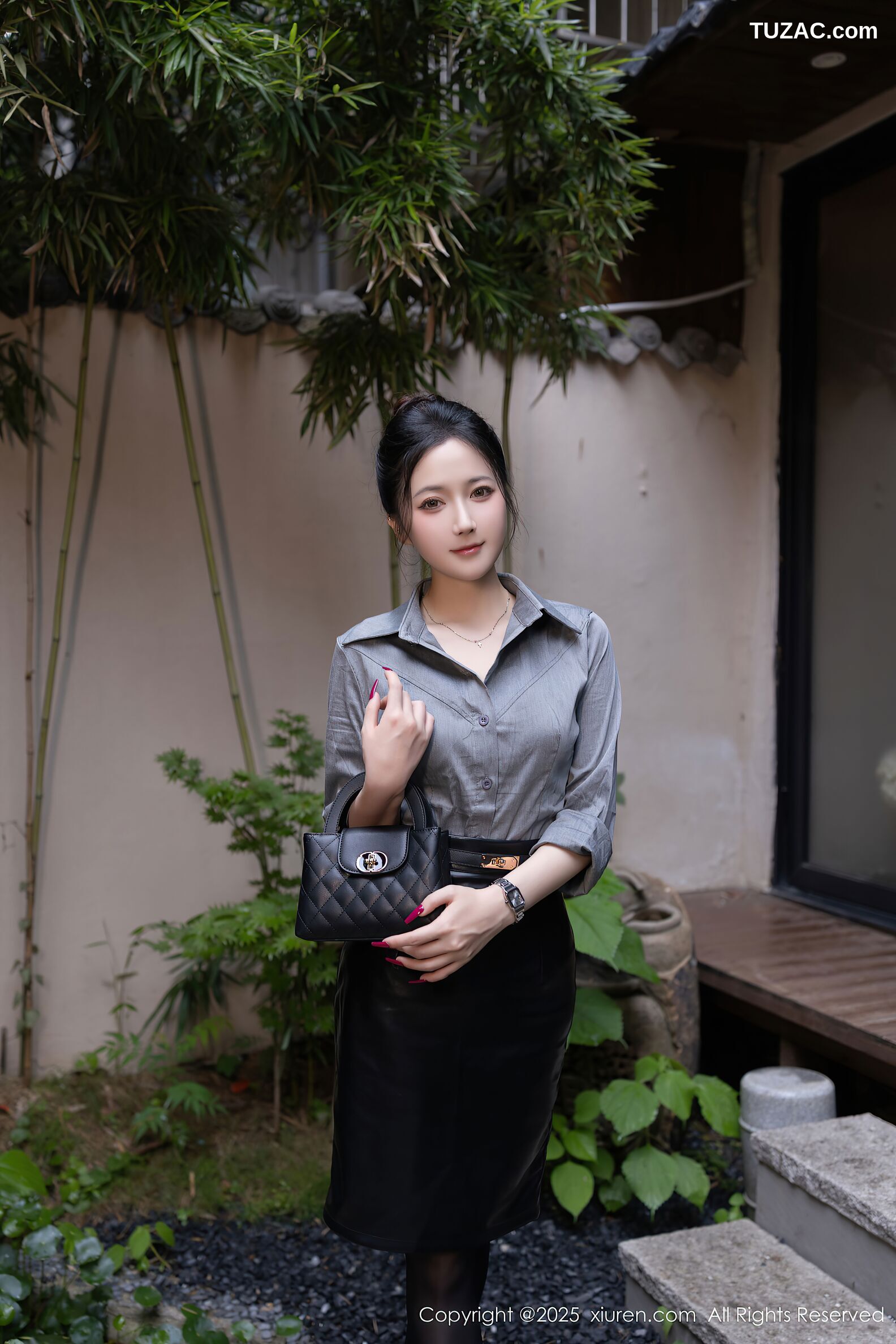 XiuRen秀人网-10635-鱼子酱Fish-气质千金小姐灰衬衫黑短裙黑丝和服按摩-2025.08.08