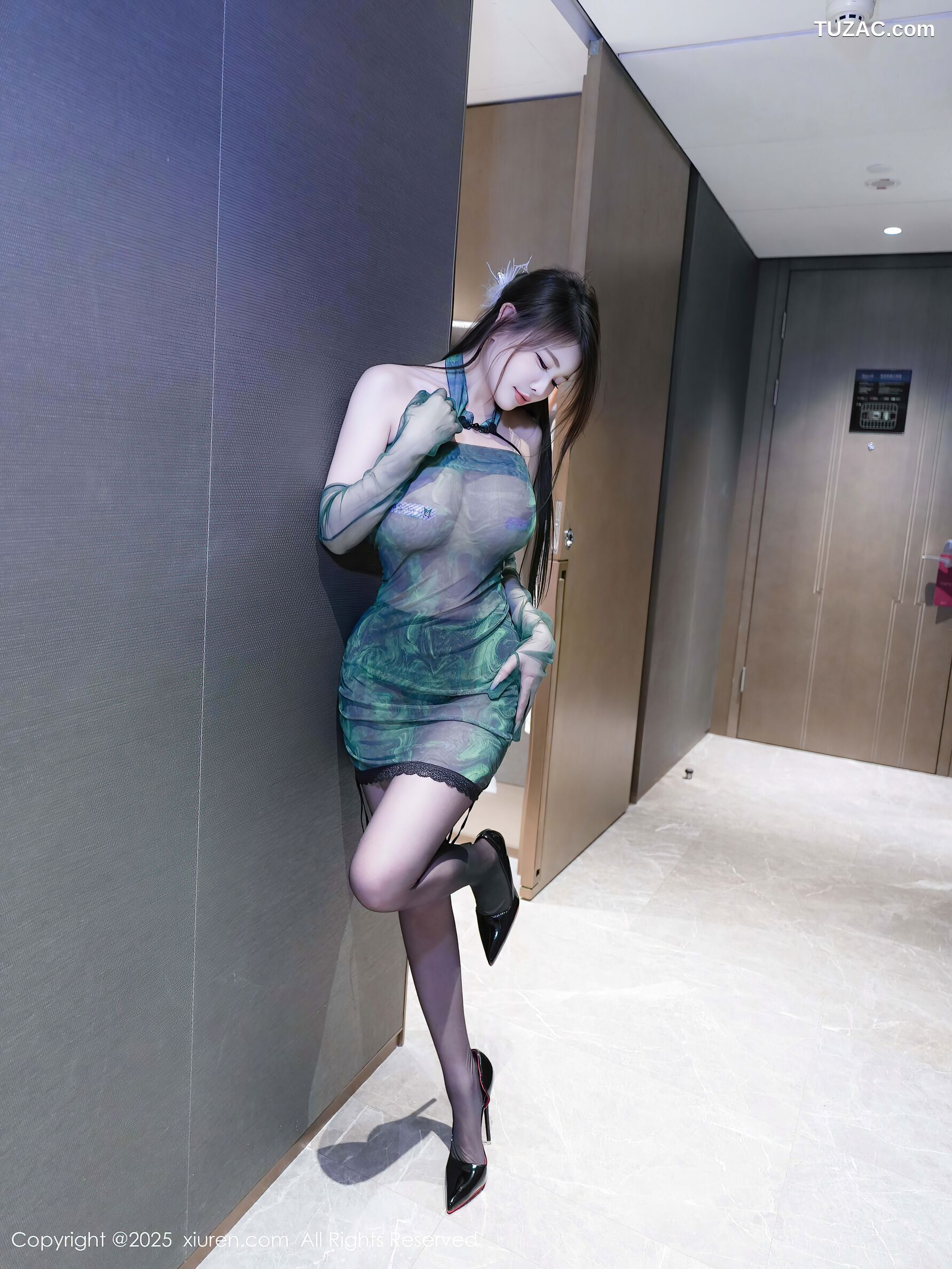 XiuRen秀人网-10660-甜妮-轻透绿纱连衣短裙爆乳-2025.08.18