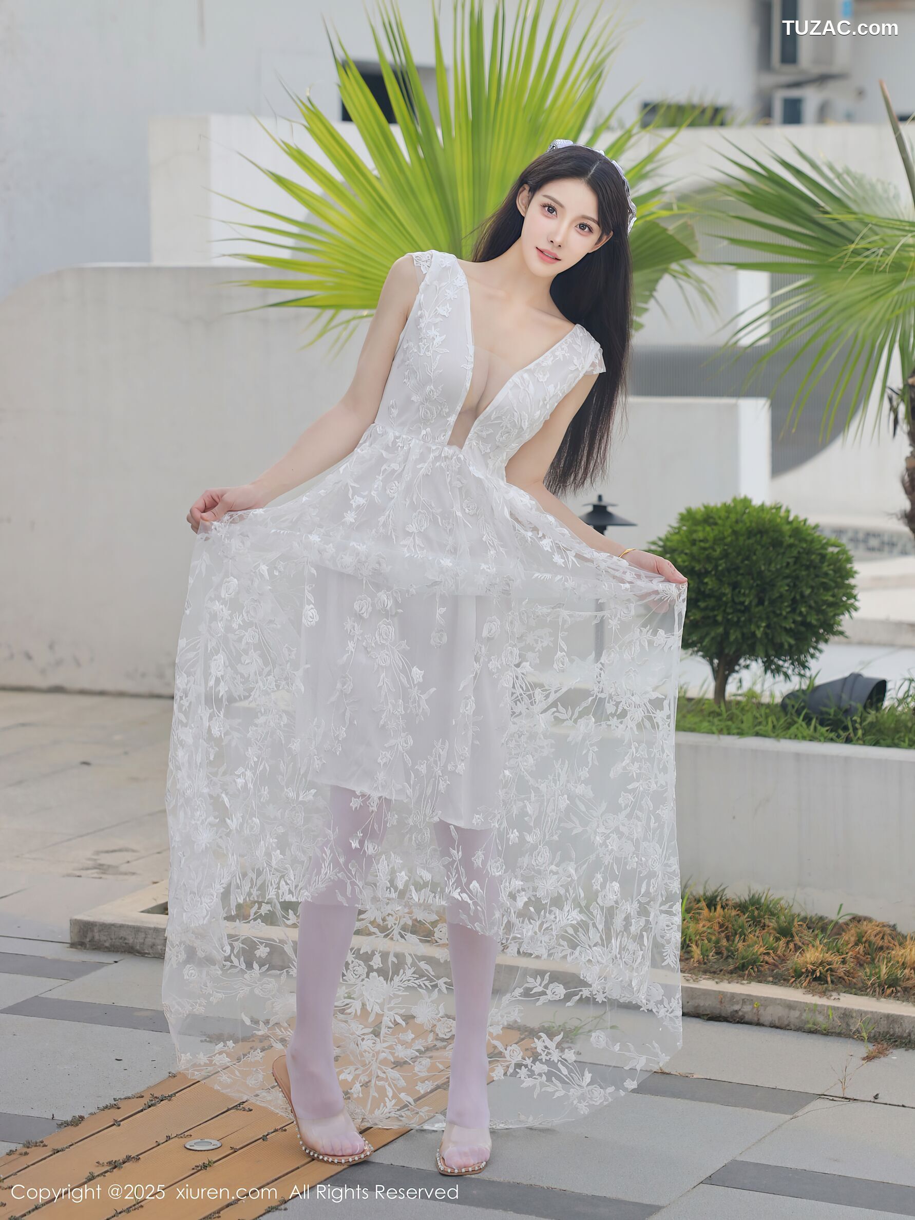 XiuRen秀人网-10661-梨霜儿-白色婚纱诱人白色丝袜-2025.08.18