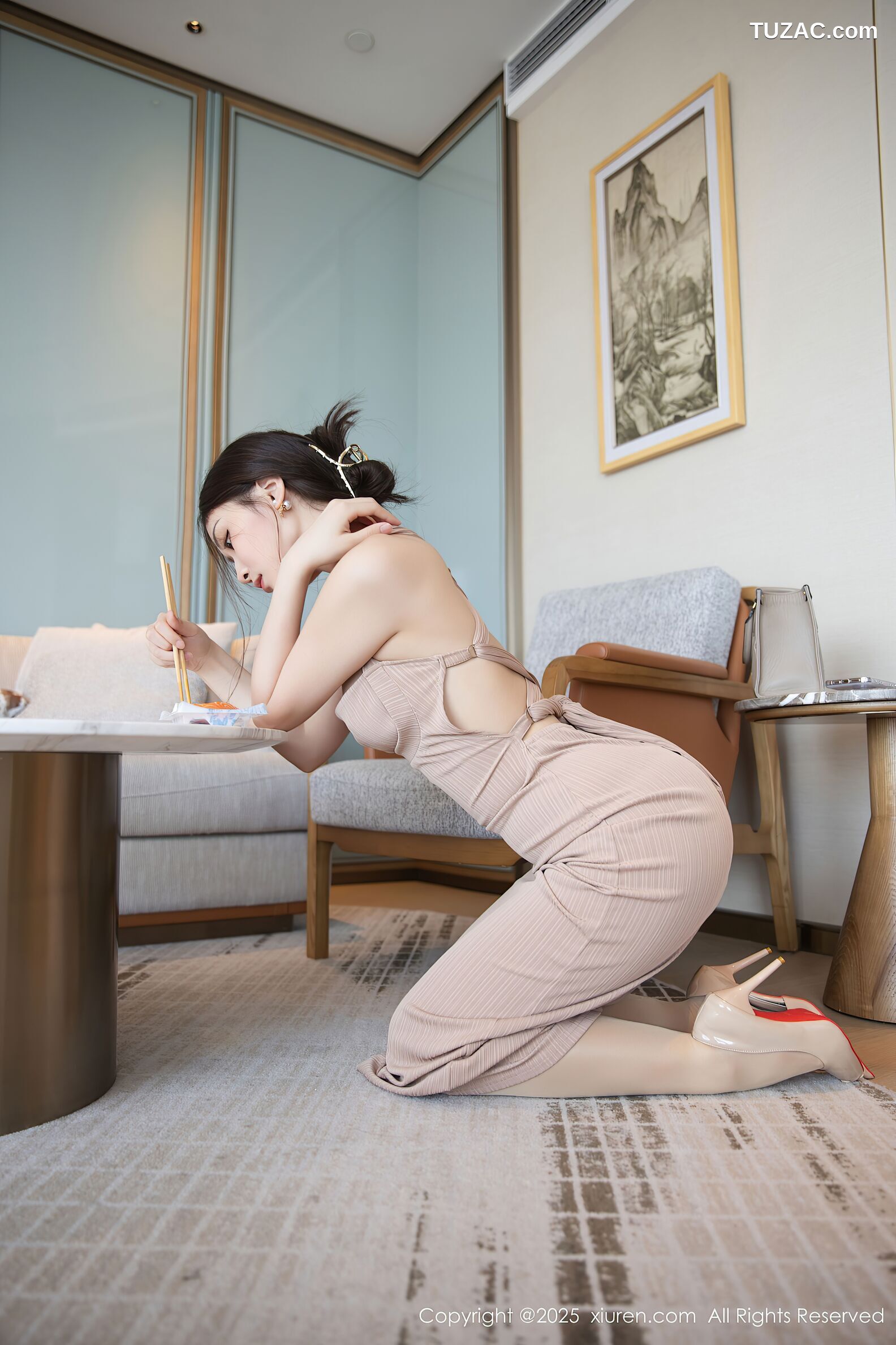 XiuRen秀人网-10678-刘婷婷-肉色连衣裙-2025.08.22