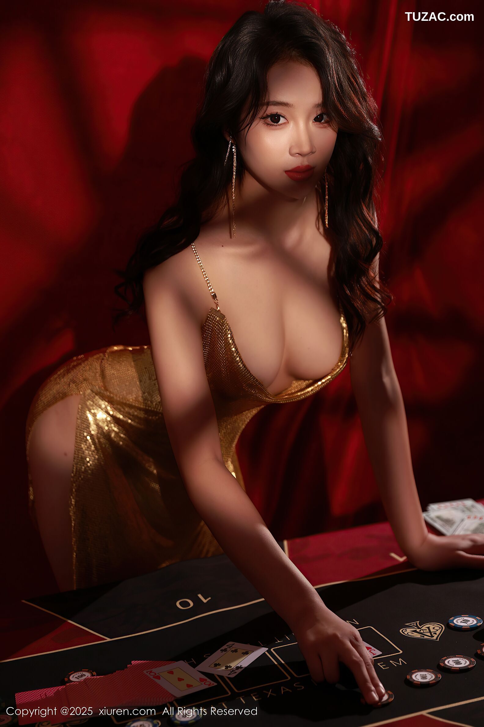 XiuRen秀人网-10681-南乔-荷官金色吊带情趣内衣爆乳-2025.08.22