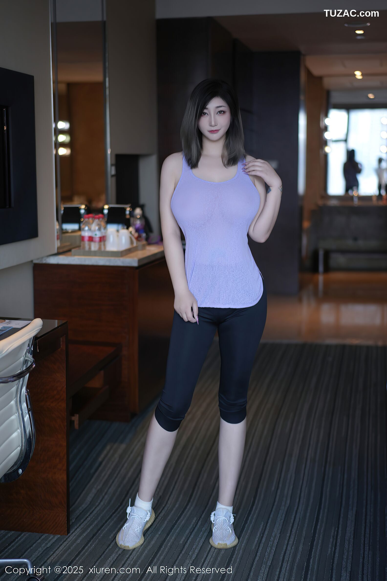XiuRen秀人网-10682-妲己_Toxic-紫灰色上衣运动美女-2025.08.22