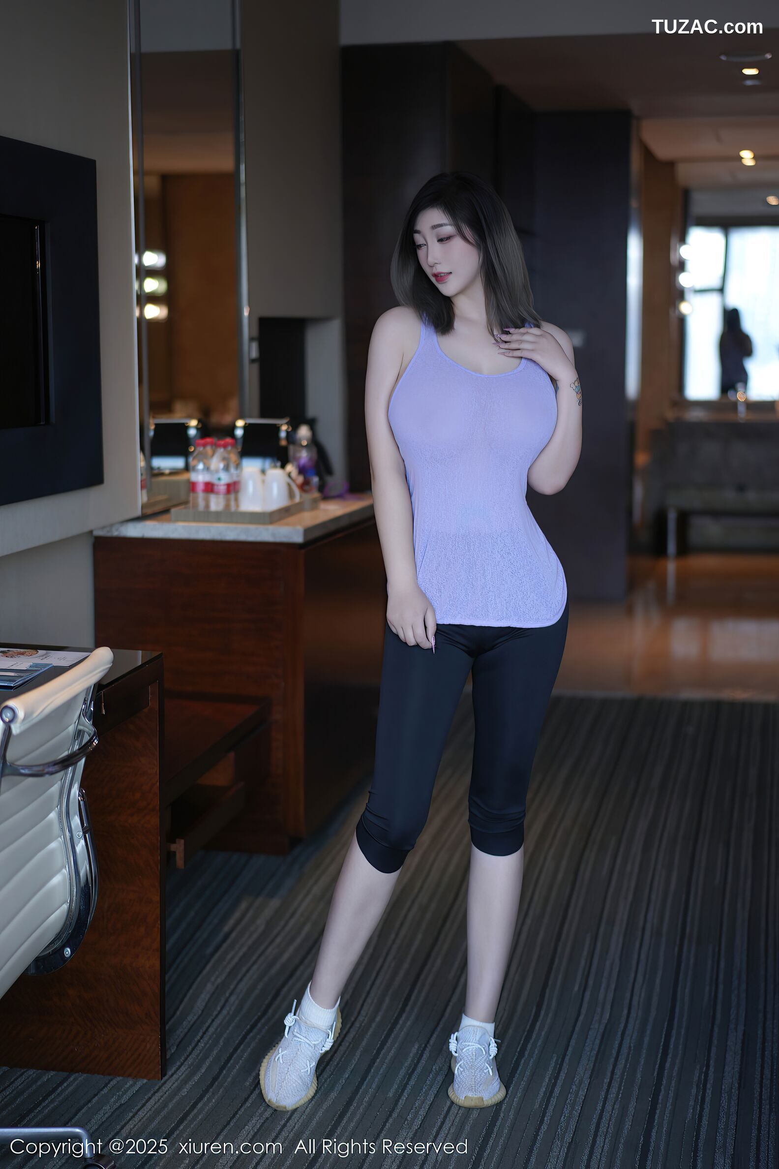 XiuRen秀人网-10682-妲己_Toxic-紫灰色上衣运动美女-2025.08.22