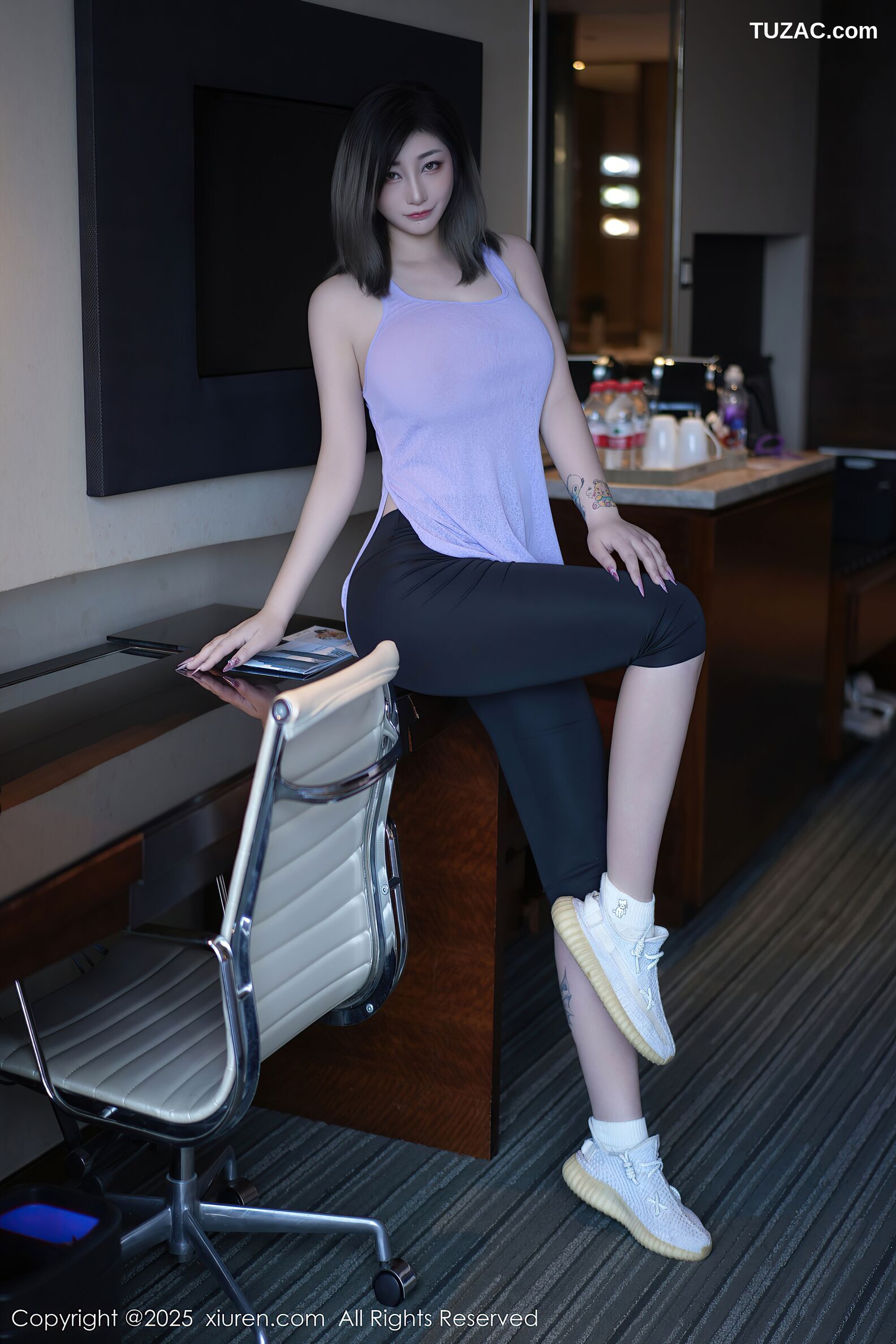 XiuRen秀人网-10682-妲己_Toxic-紫灰色上衣运动美女-2025.08.22