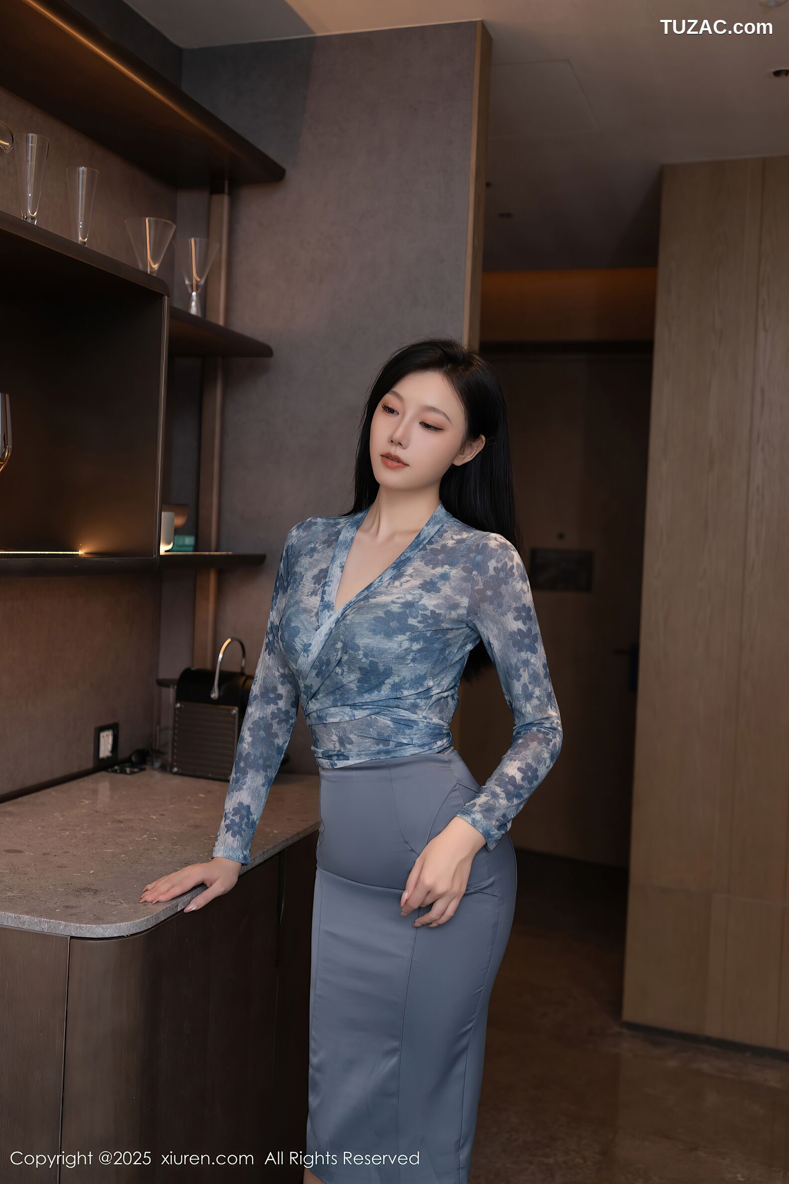 XiuRen秀人网-10693-安然anran-灰色长裙灰内衣肉丝-2025.08.26