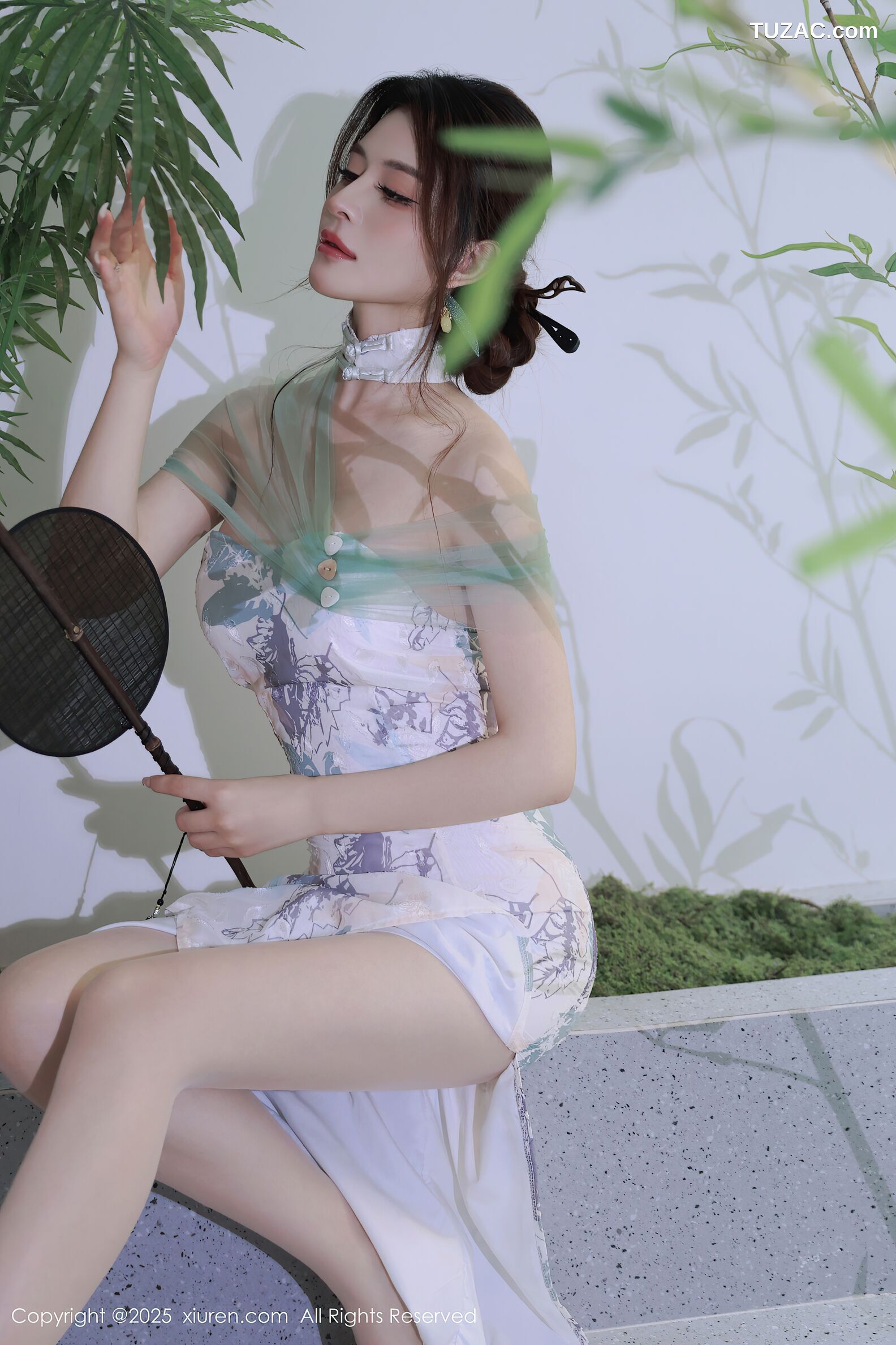 XiuRen秀人网-10694-阿依莎-浅色古风裙白蕾丝内衣-2025.08.27