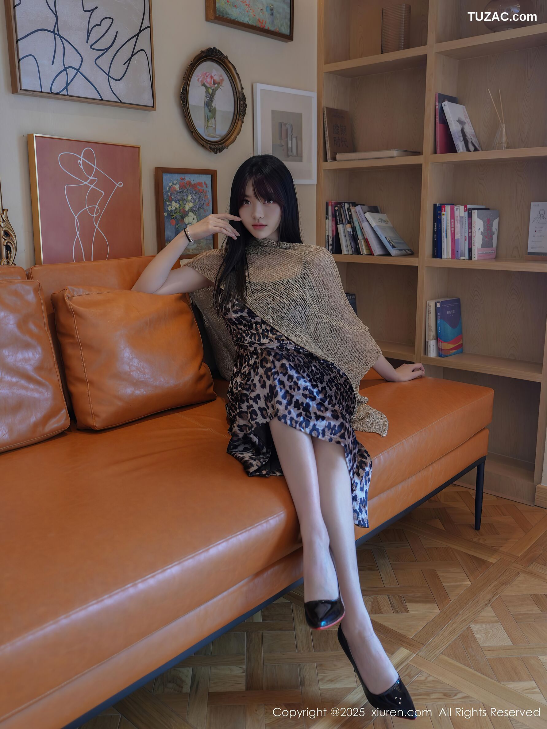 XiuRen秀人网-10698-白露lulu-碎花裙条纹泳装-2025.08.27