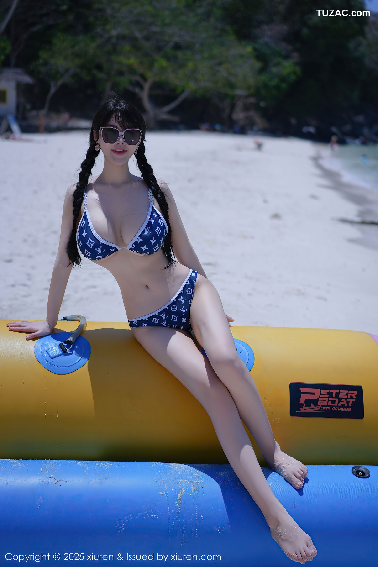 XiuRen秀人网-10699-心上可Flora-海滩深蓝比基尼-轻透黑纱黑丝-2025.08.28