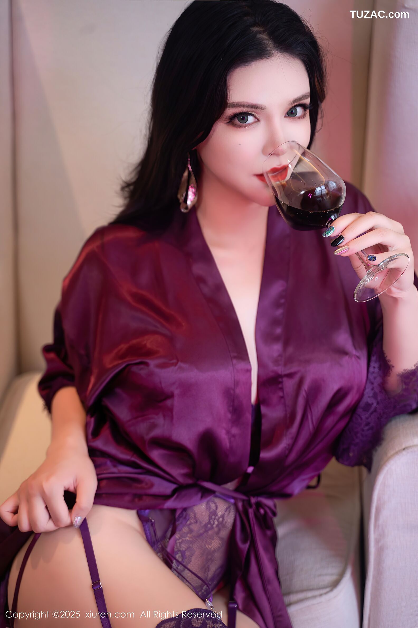 XiuRen秀人网-10700-伊丽莎有点白-酒红色睡衣-白衬衫情趣黑丝-2025.08.28