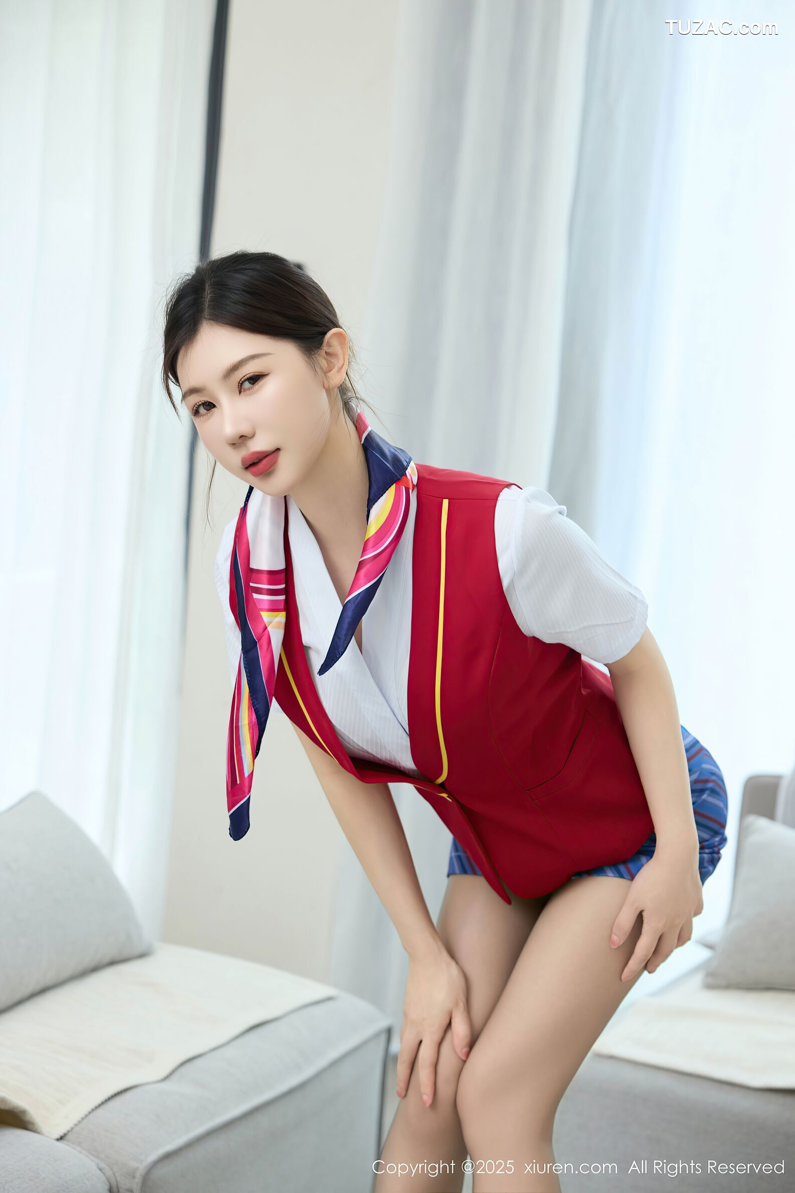 XiuRen秀人网-10703-尹甜甜-红色制服背心白衬衫蓝短裙肉色内衣-2025.08.28