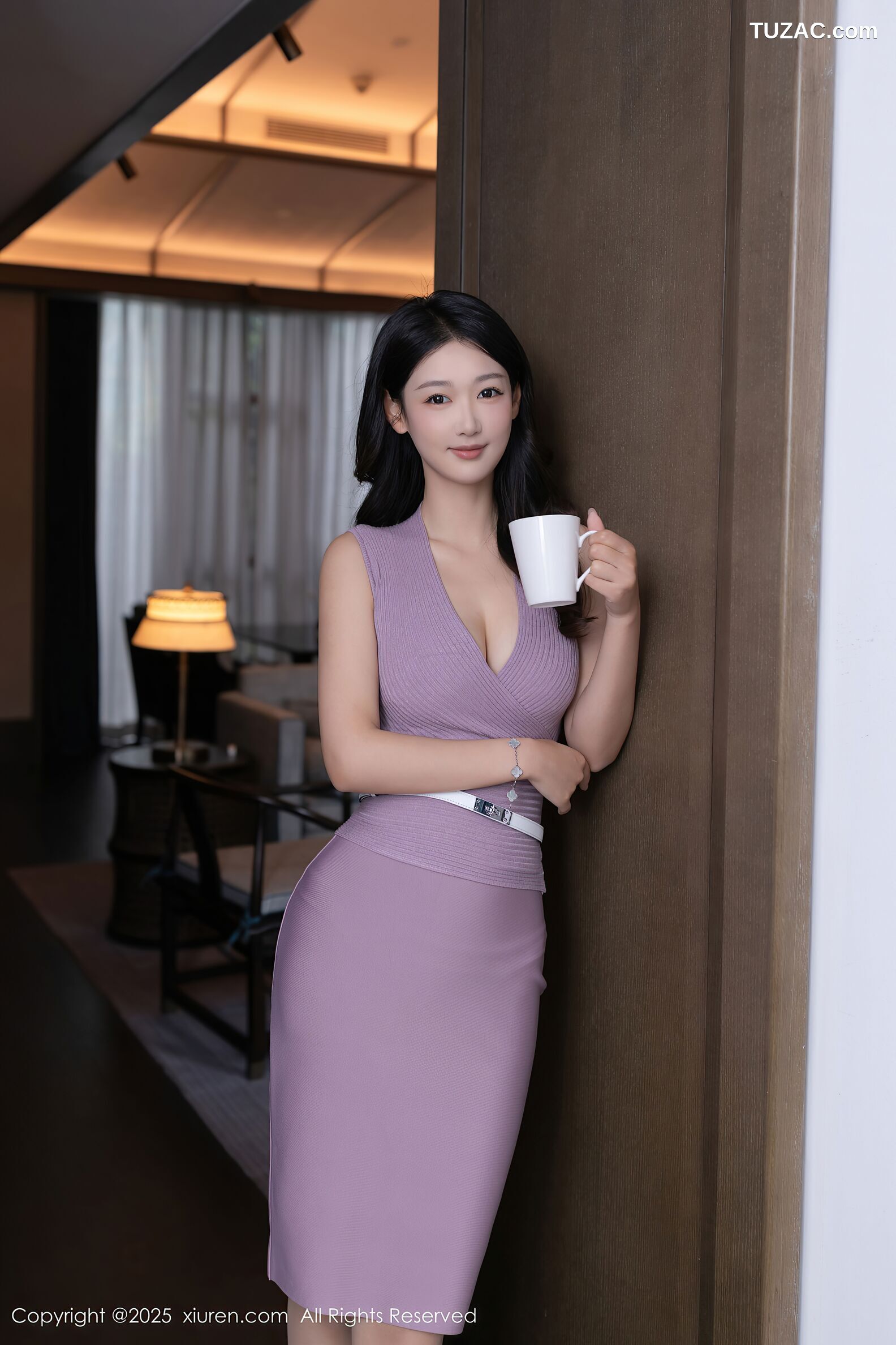 XiuRen秀人网-10716-唐安琪-紫色连衣裙街拍白色内衣-2025.09.01
