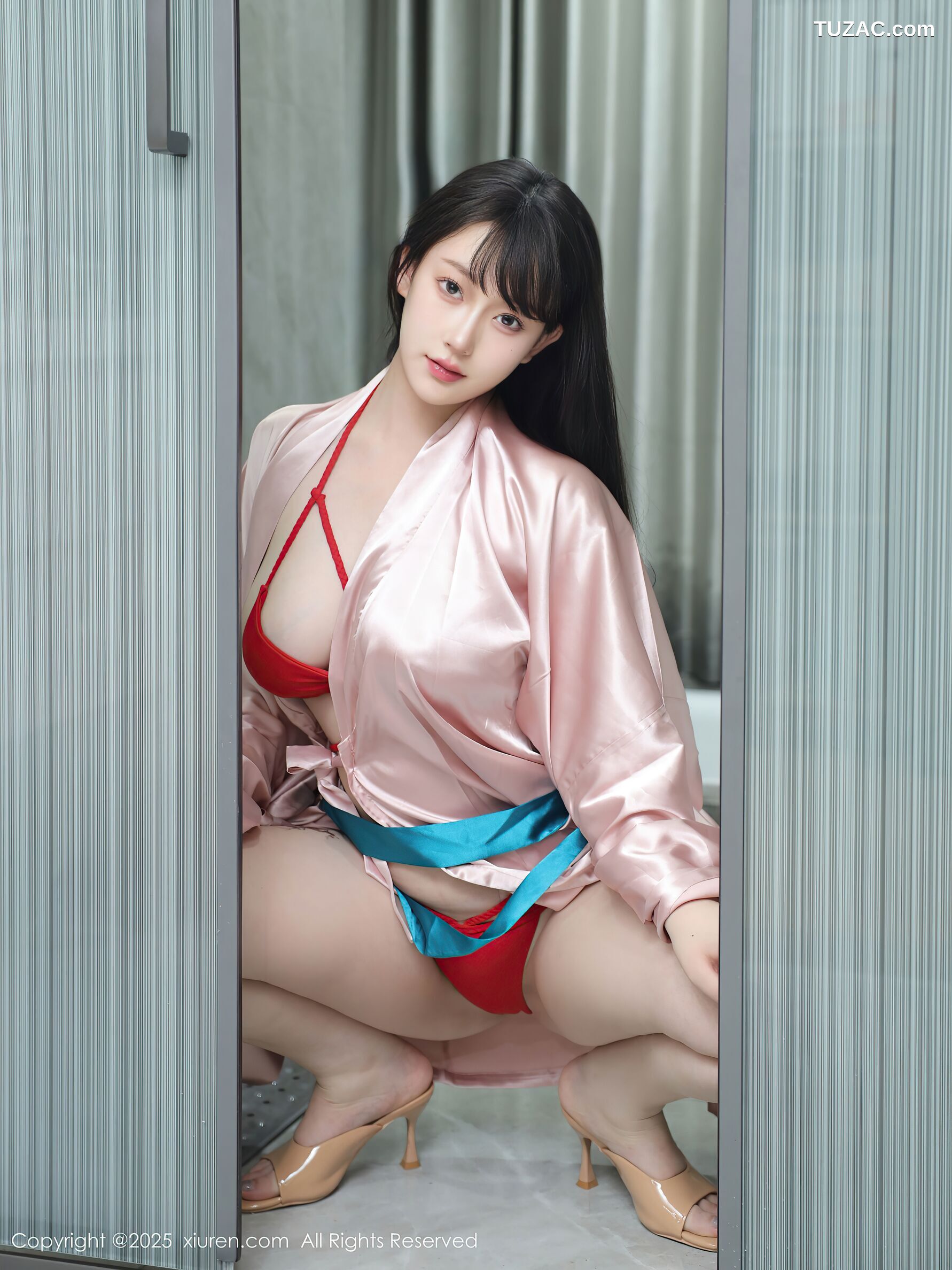 XiuRen秀人网-10724-李沁恩lrene-粉色浴袍情趣红内衣浴室场景-2025.09.03