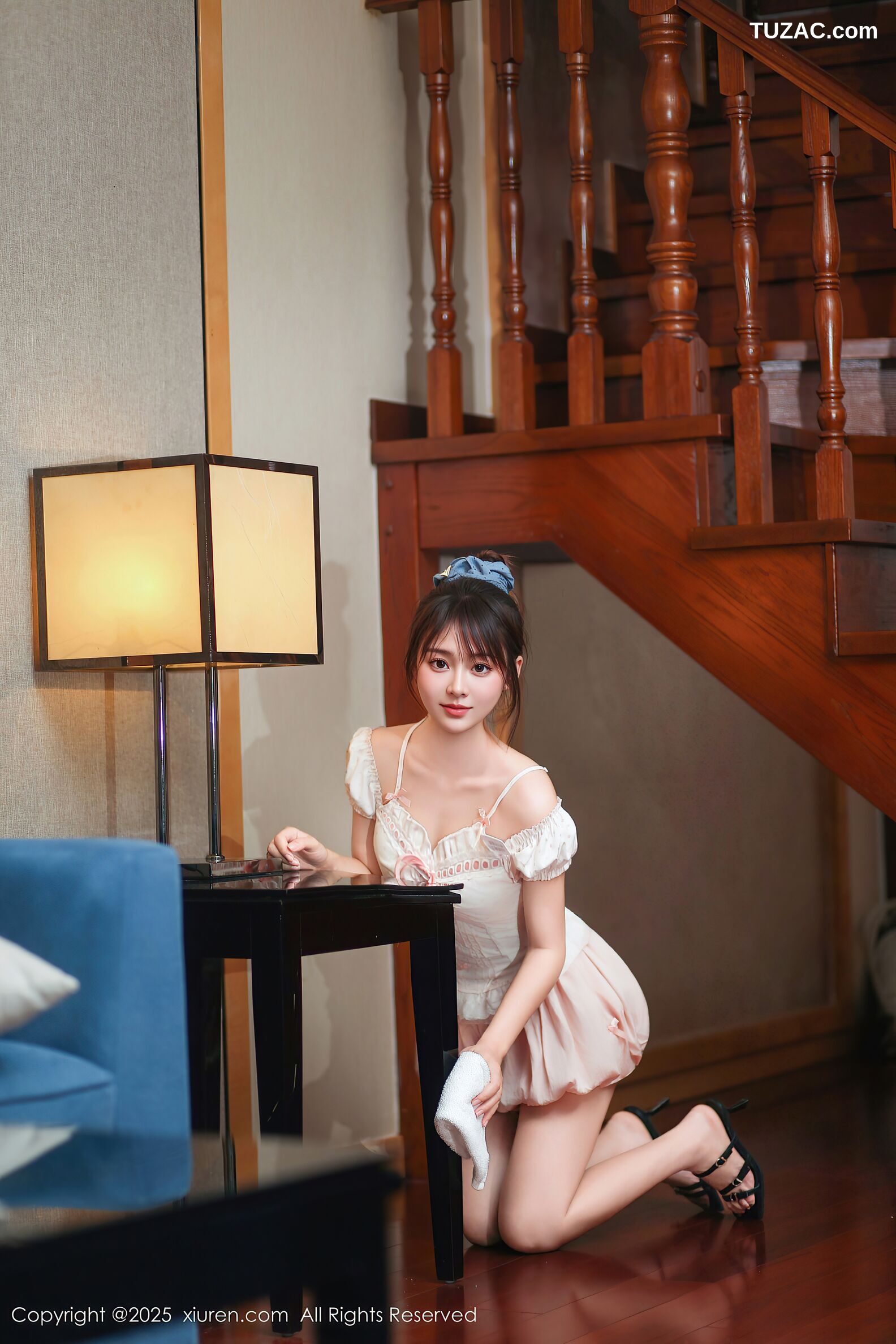 XiuRen秀人网-10730-炎恬kitty-白色吊带少女短裙香肩-2025.09.05
