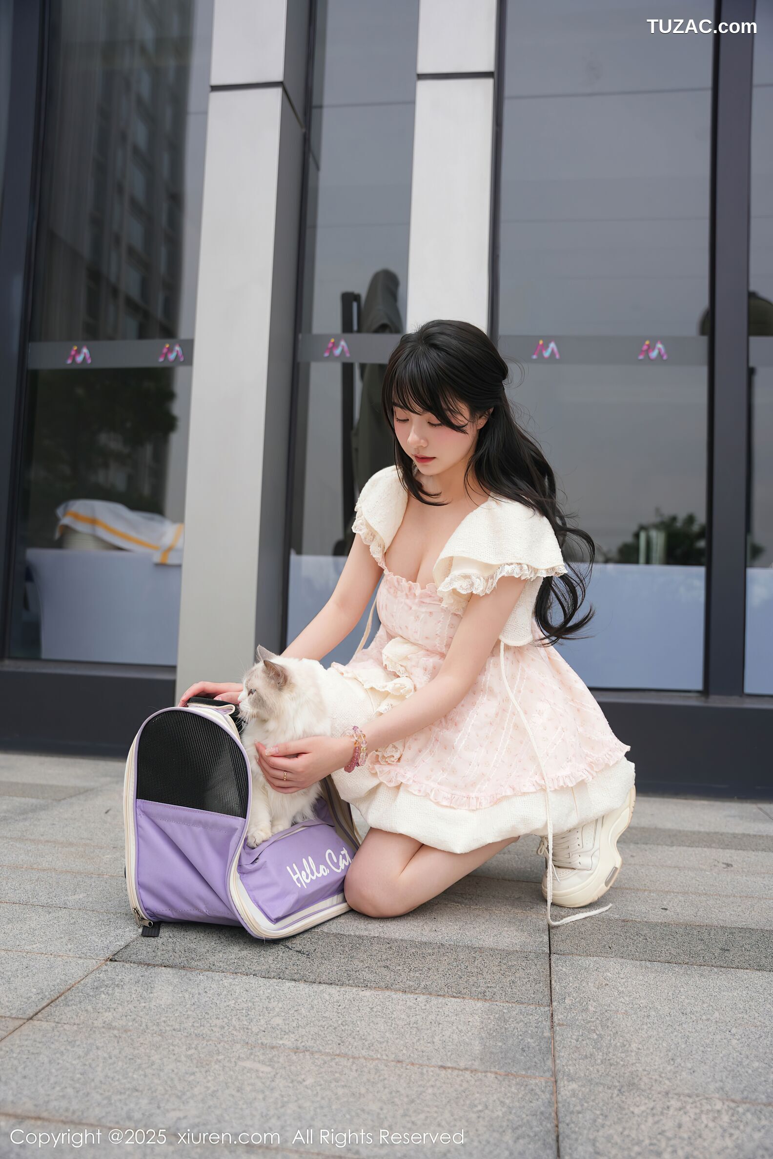 XiuRen秀人网-10734-软情-白色连衣短裙女孩与猫咪-2025.09.05