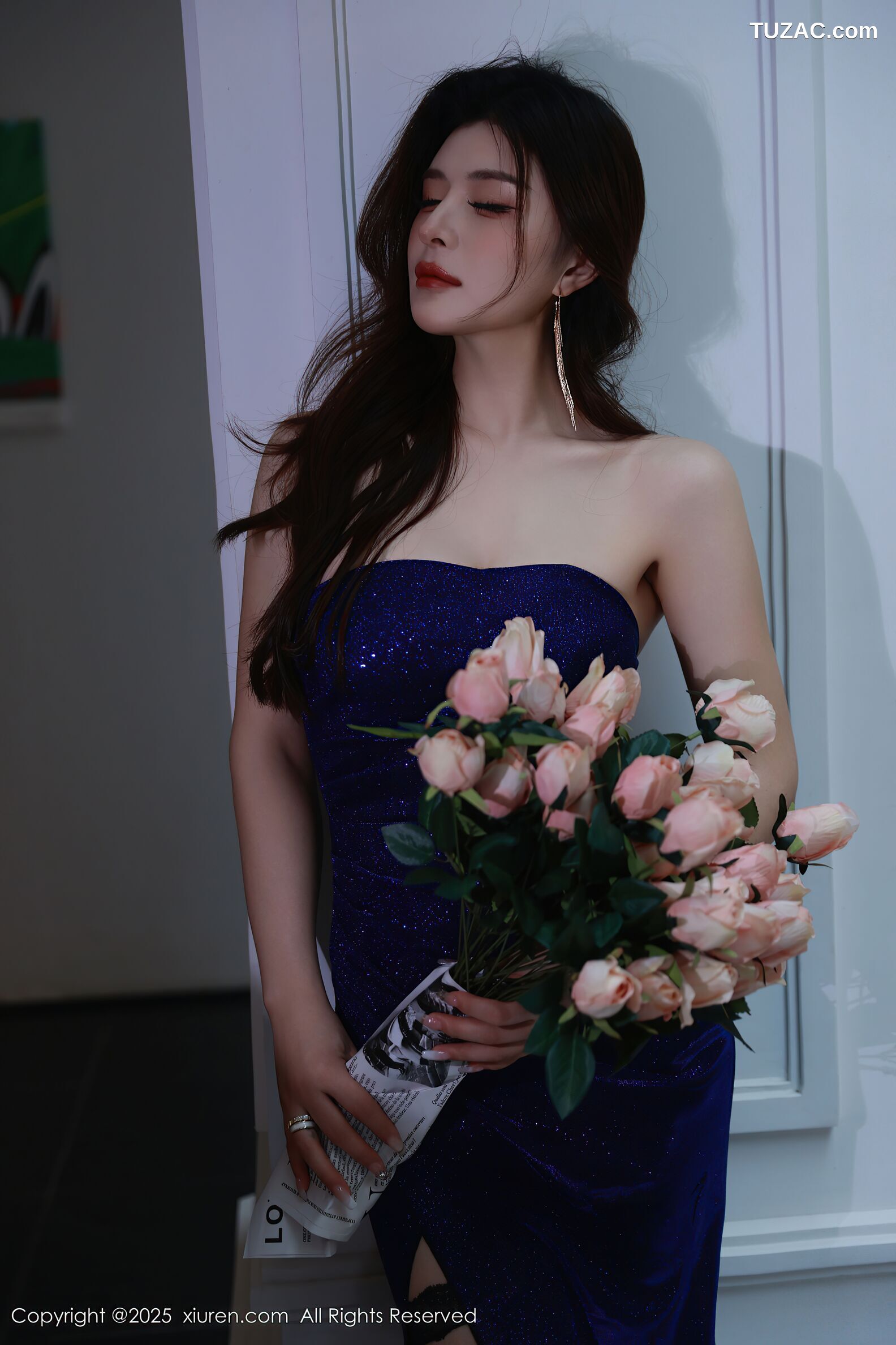 XiuRen秀人网-10740-阿依莎-蓝色抹胸长裙蓝色内衣黑丝-2025.09.08