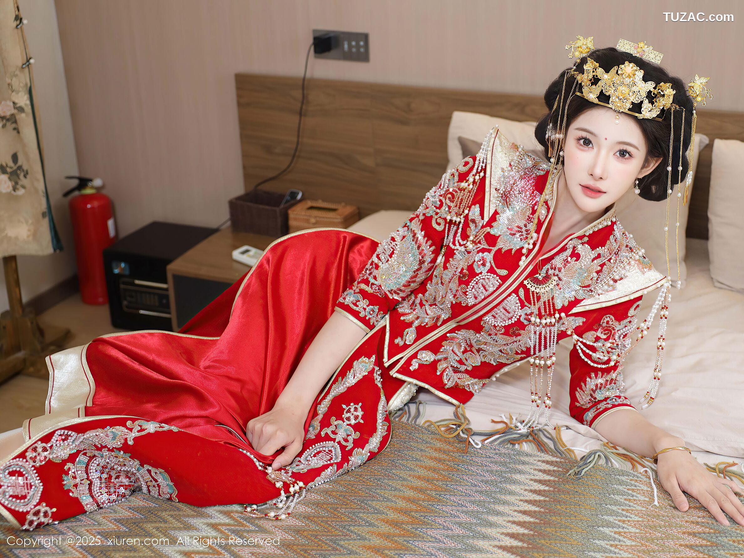 XiuRen秀人网-10742-梨霜儿-新娘红装红色内衣-2025.09.08