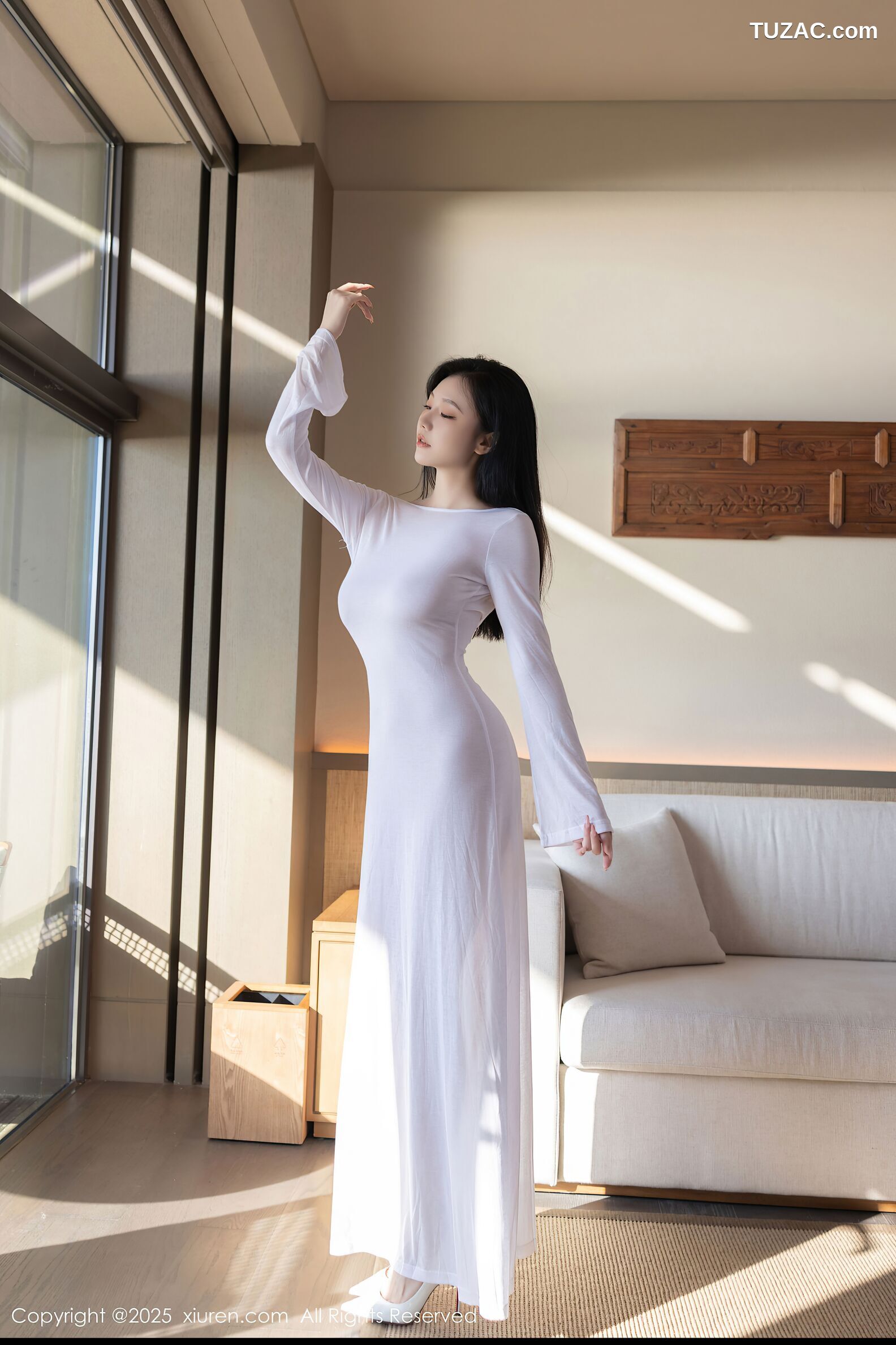 XiuRen秀人网-10747-安然anran-白色紧身连衣长裙裙诱人肉丝-2025.09.09
