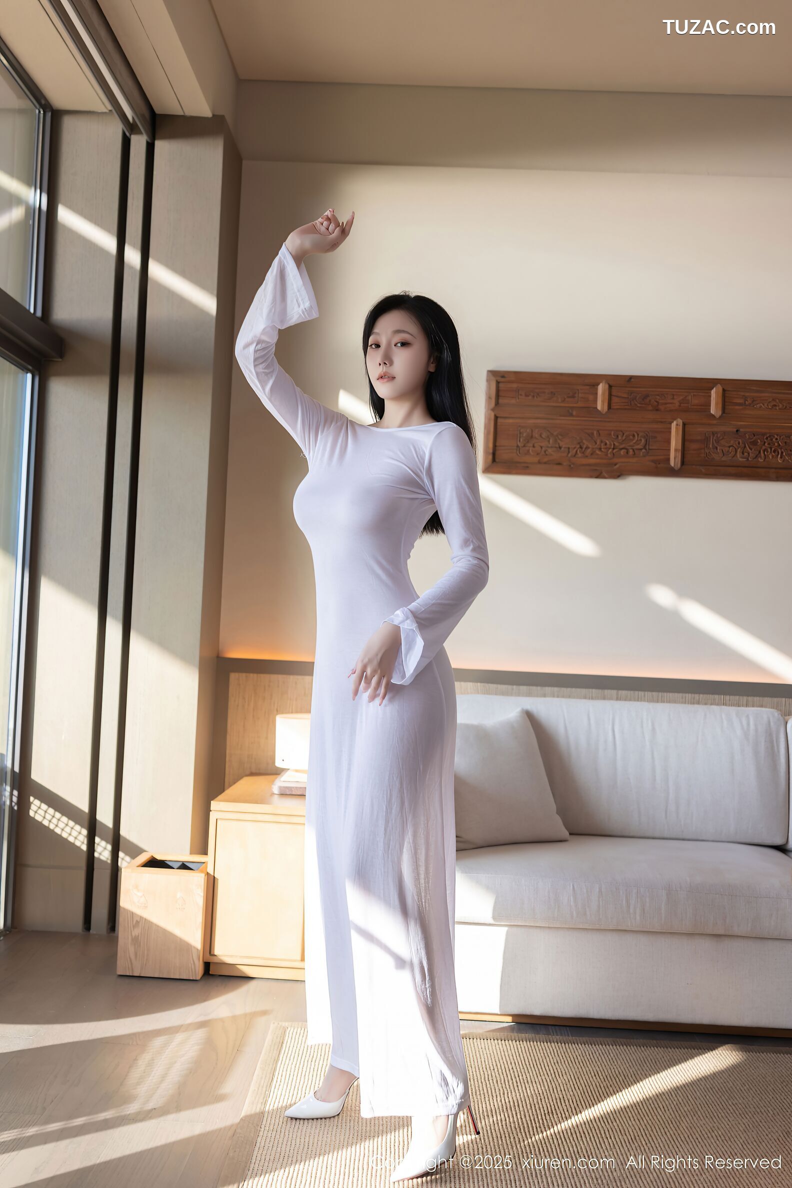XiuRen秀人网-10747-安然anran-白色紧身连衣长裙裙诱人肉丝-2025.09.09
