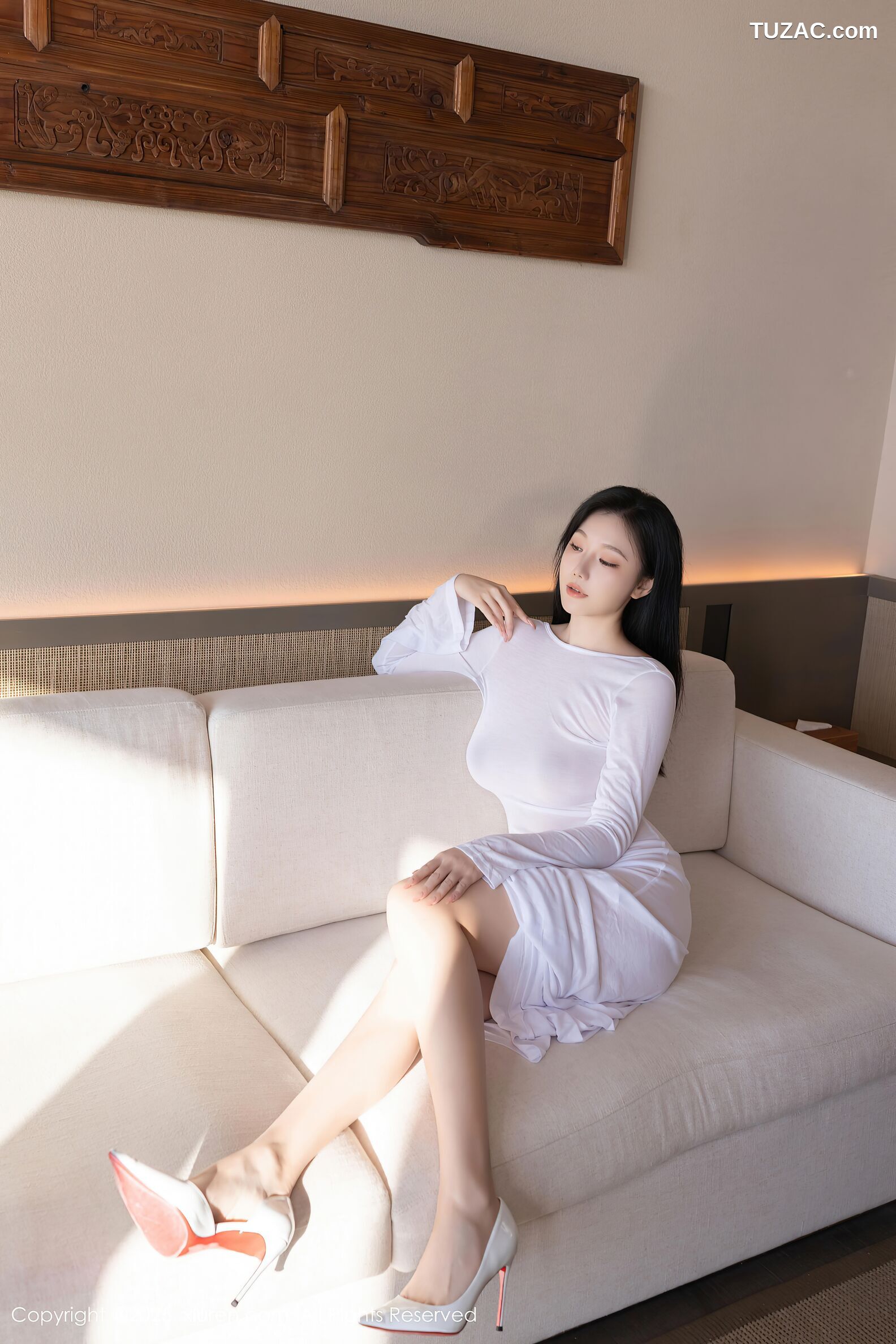XiuRen秀人网-10747-安然anran-白色紧身连衣长裙裙诱人肉丝-2025.09.09