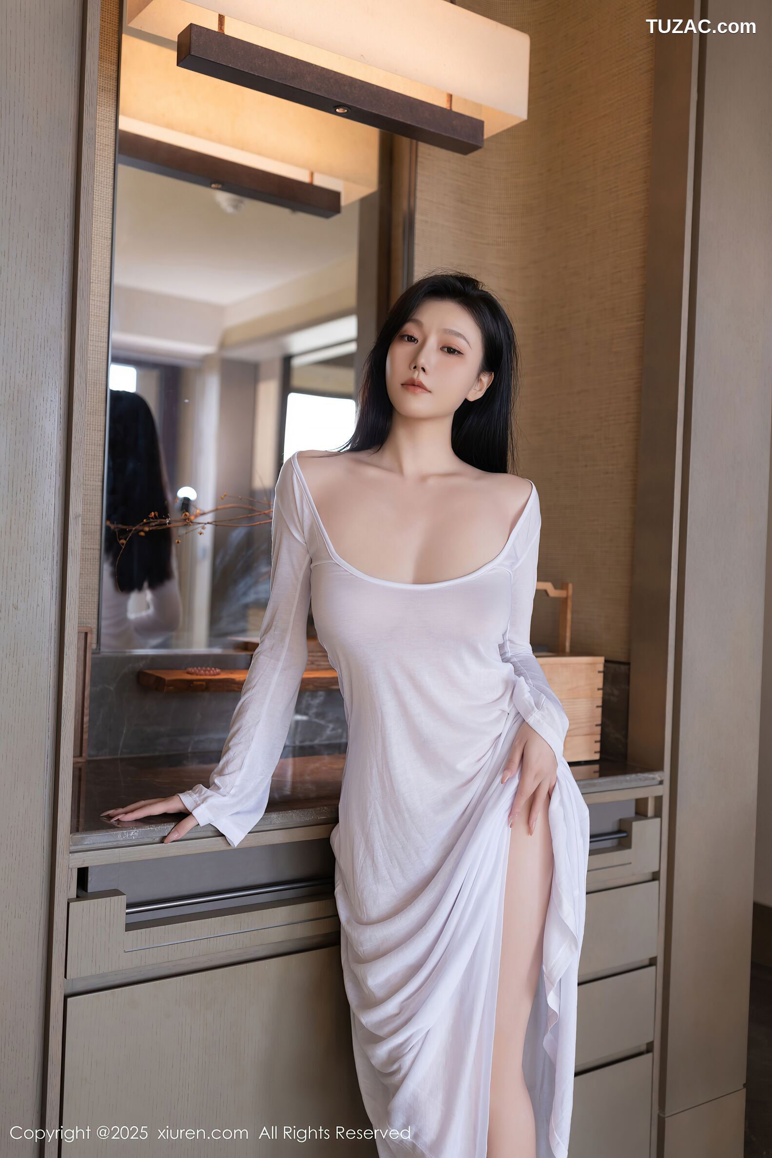 XiuRen秀人网-10747-安然anran-白色紧身连衣长裙裙诱人肉丝-2025.09.09