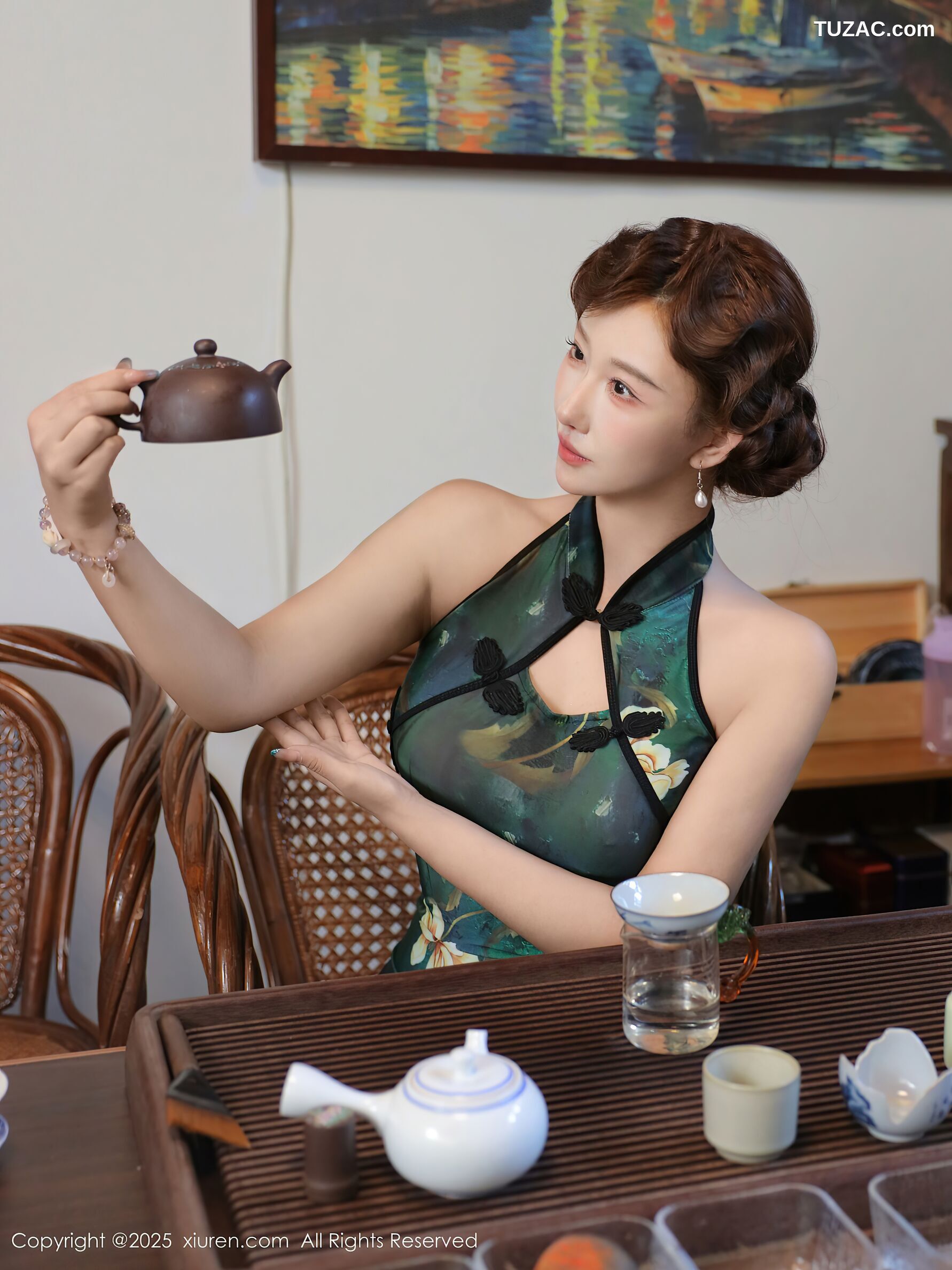 XiuRen秀人网-10815-金允希Yuki-绿色旗袍肉丝-2025.09.26