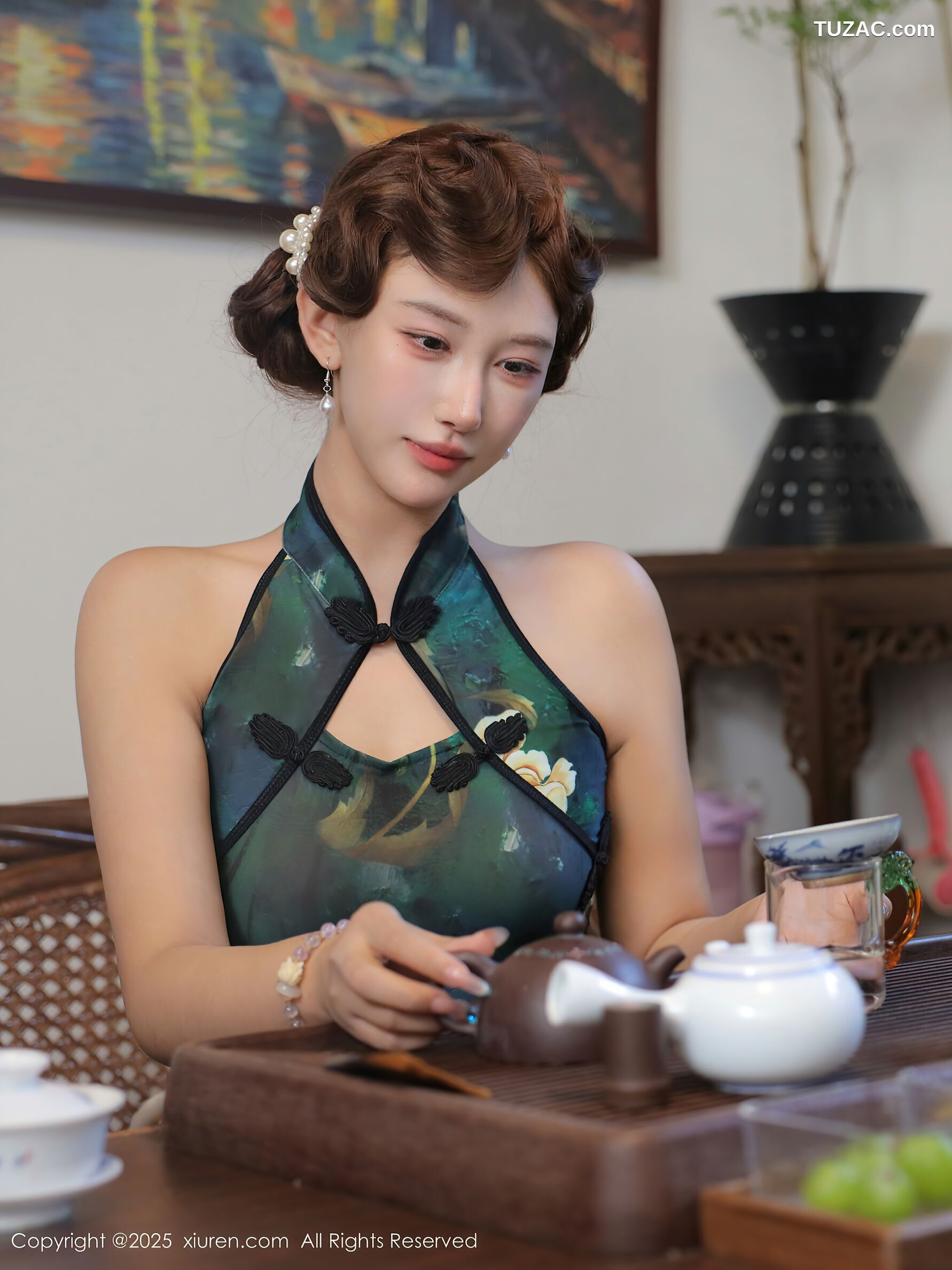 XiuRen秀人网-10815-金允希Yuki-绿色旗袍肉丝-2025.09.26