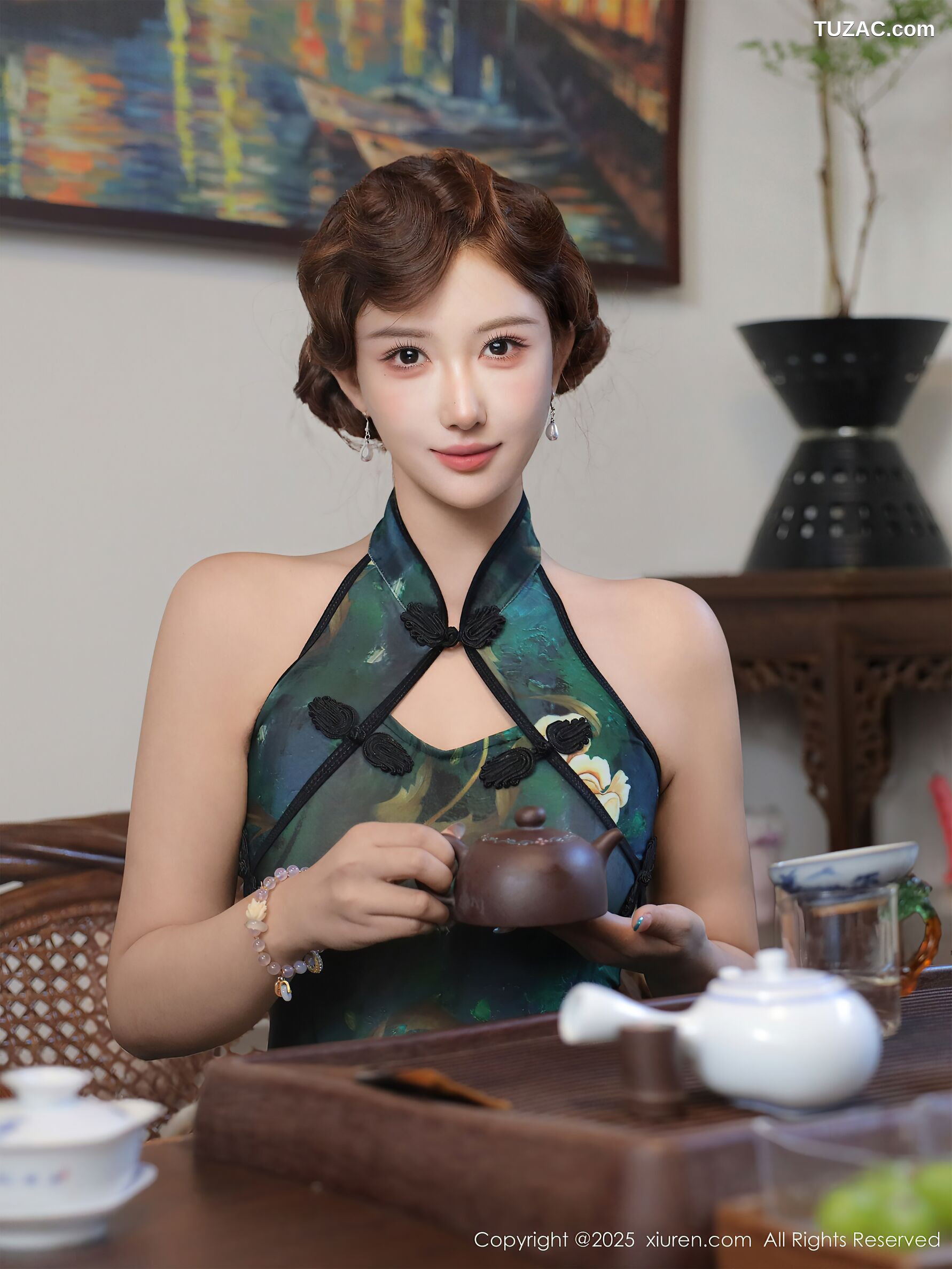 XiuRen秀人网-10815-金允希Yuki-绿色旗袍肉丝-2025.09.26