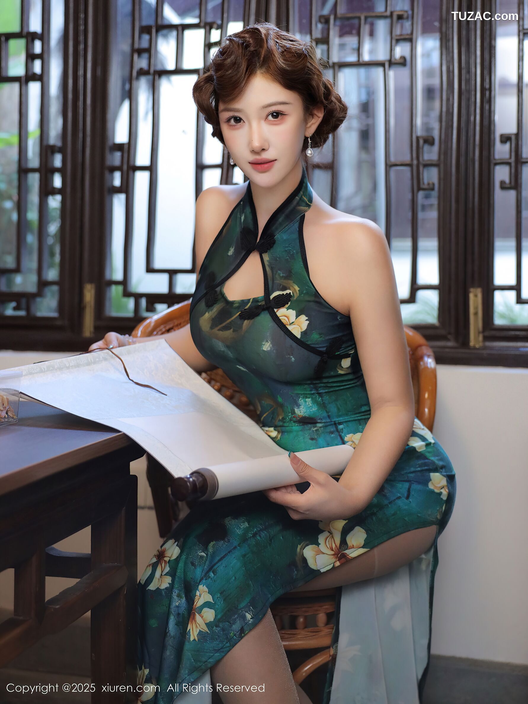 XiuRen秀人网-10815-金允希Yuki-绿色旗袍肉丝-2025.09.26