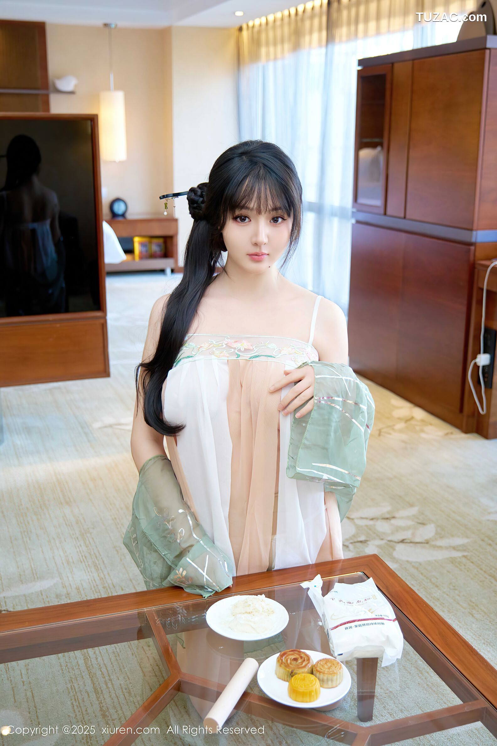XiuRen秀人网-10818-沈南汐RuRu-童颜巨乳中秋主题古风绿白纱-2025.09.28