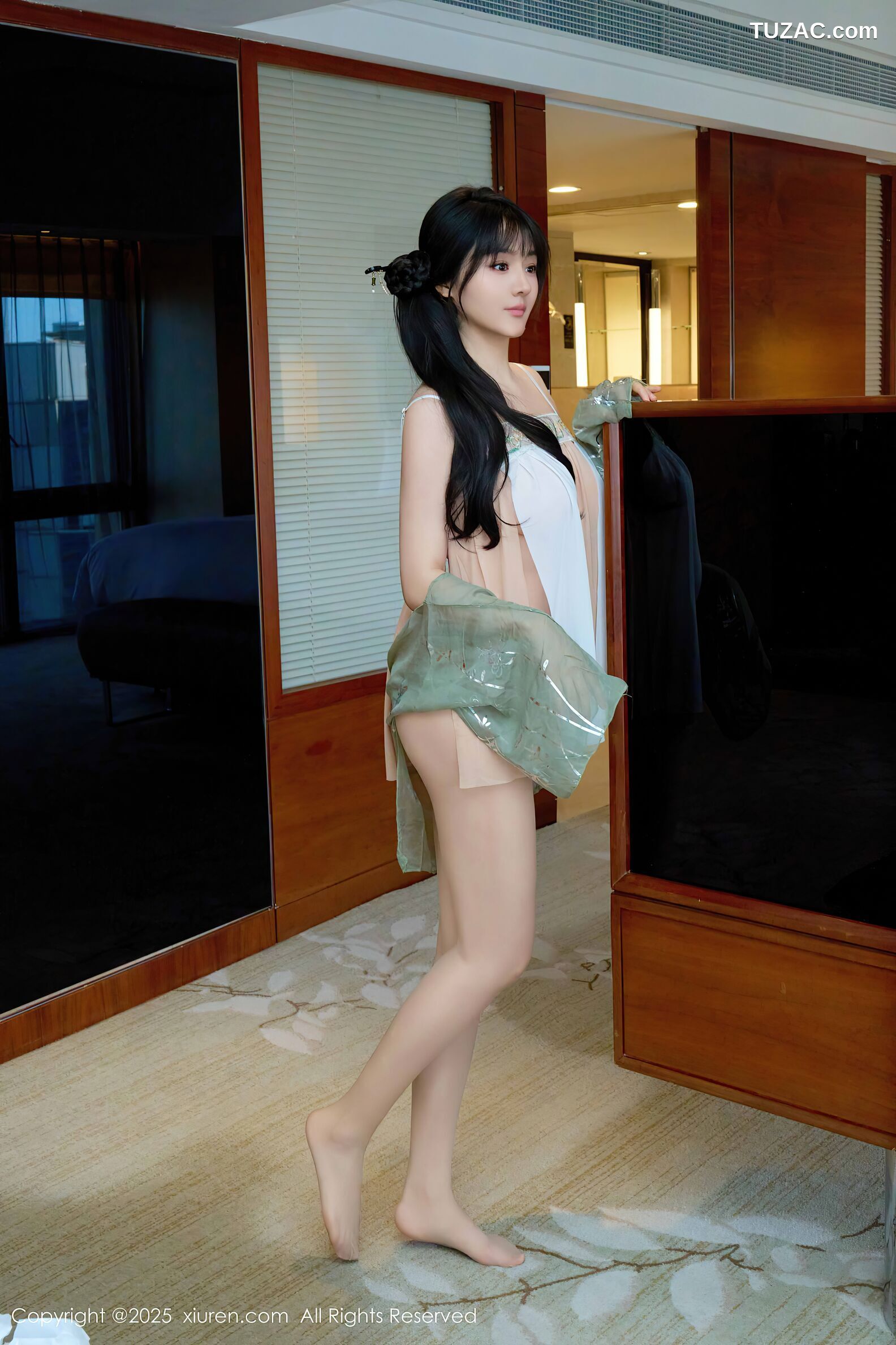 XiuRen秀人网-10818-沈南汐RuRu-童颜巨乳中秋主题古风绿白纱-2025.09.28